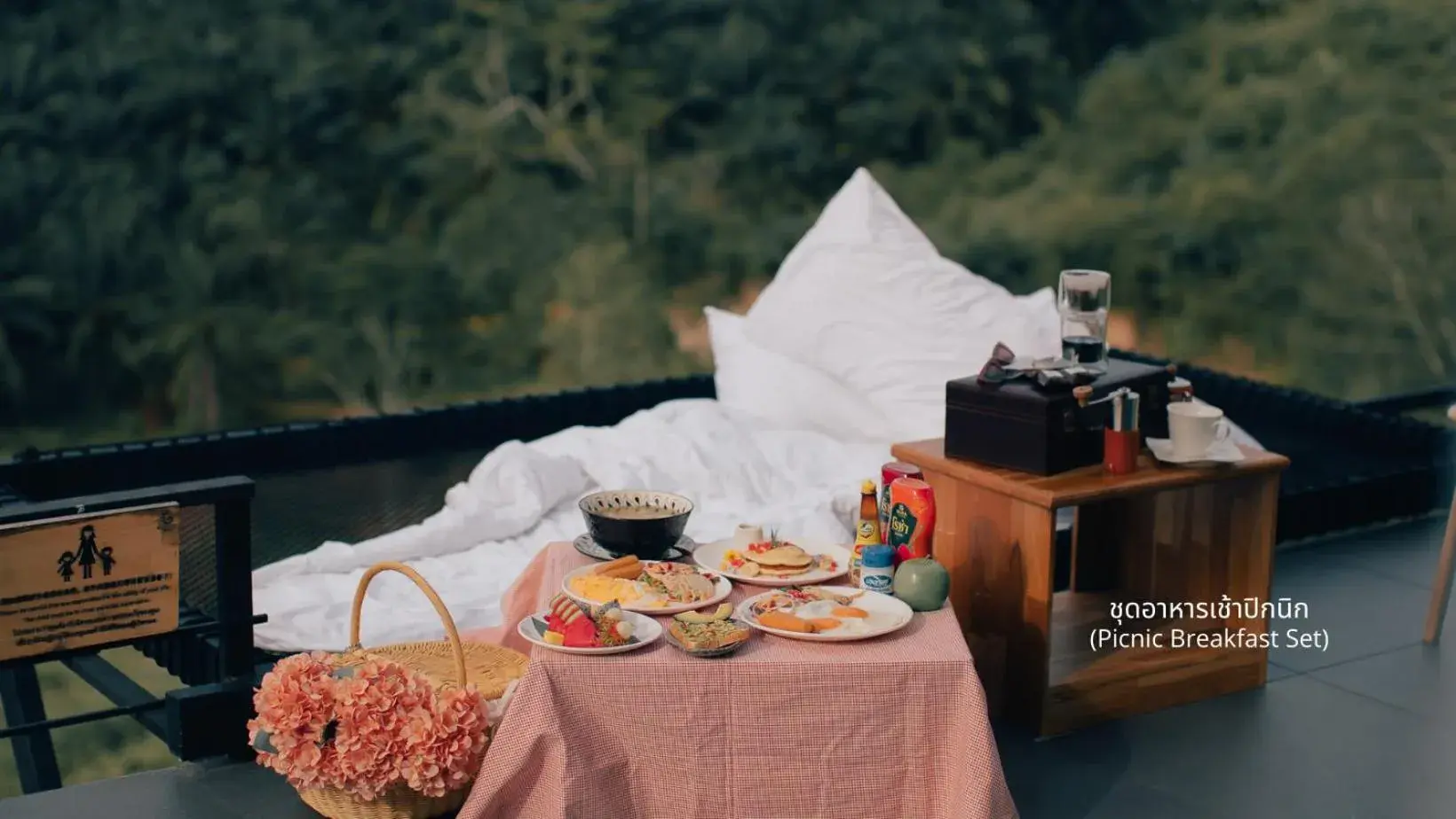 Food and drinks in Caligo Resort Food and drinks in Caligo Resort