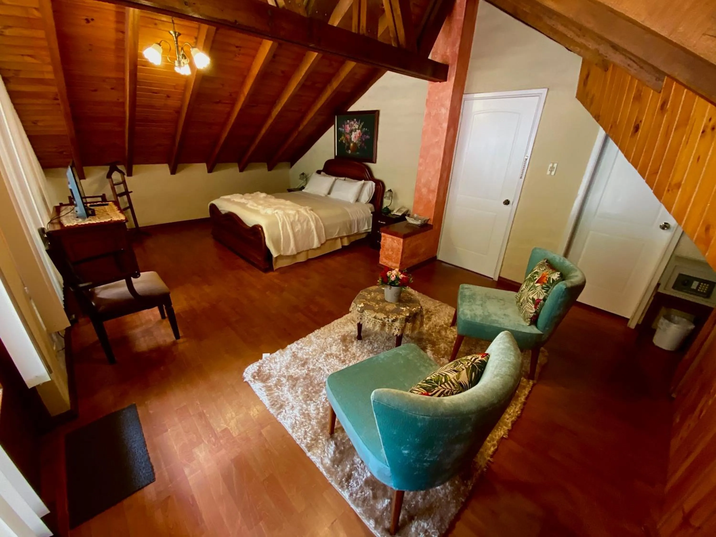 Suite in Hotel Volcano Baños