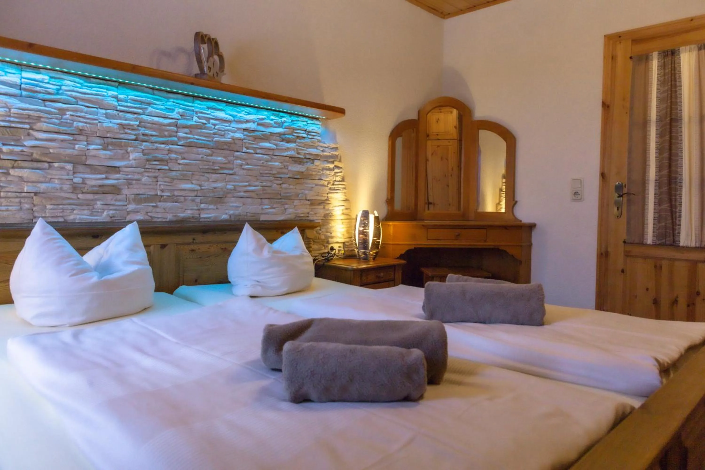 Bedroom, Bed in Naturhotel Gasthof Bärenfels