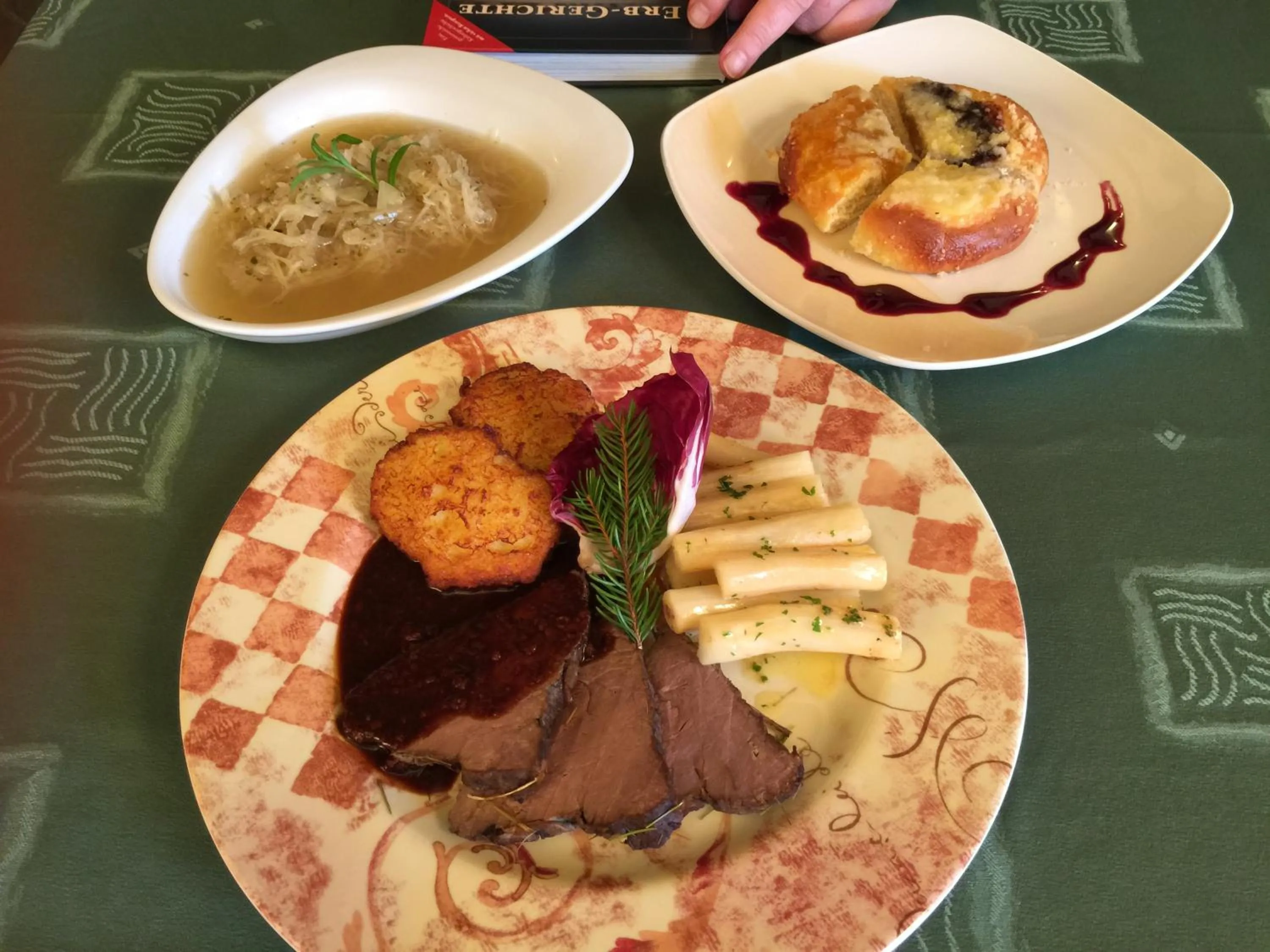 Meals in Naturhotel Gasthof Bärenfels