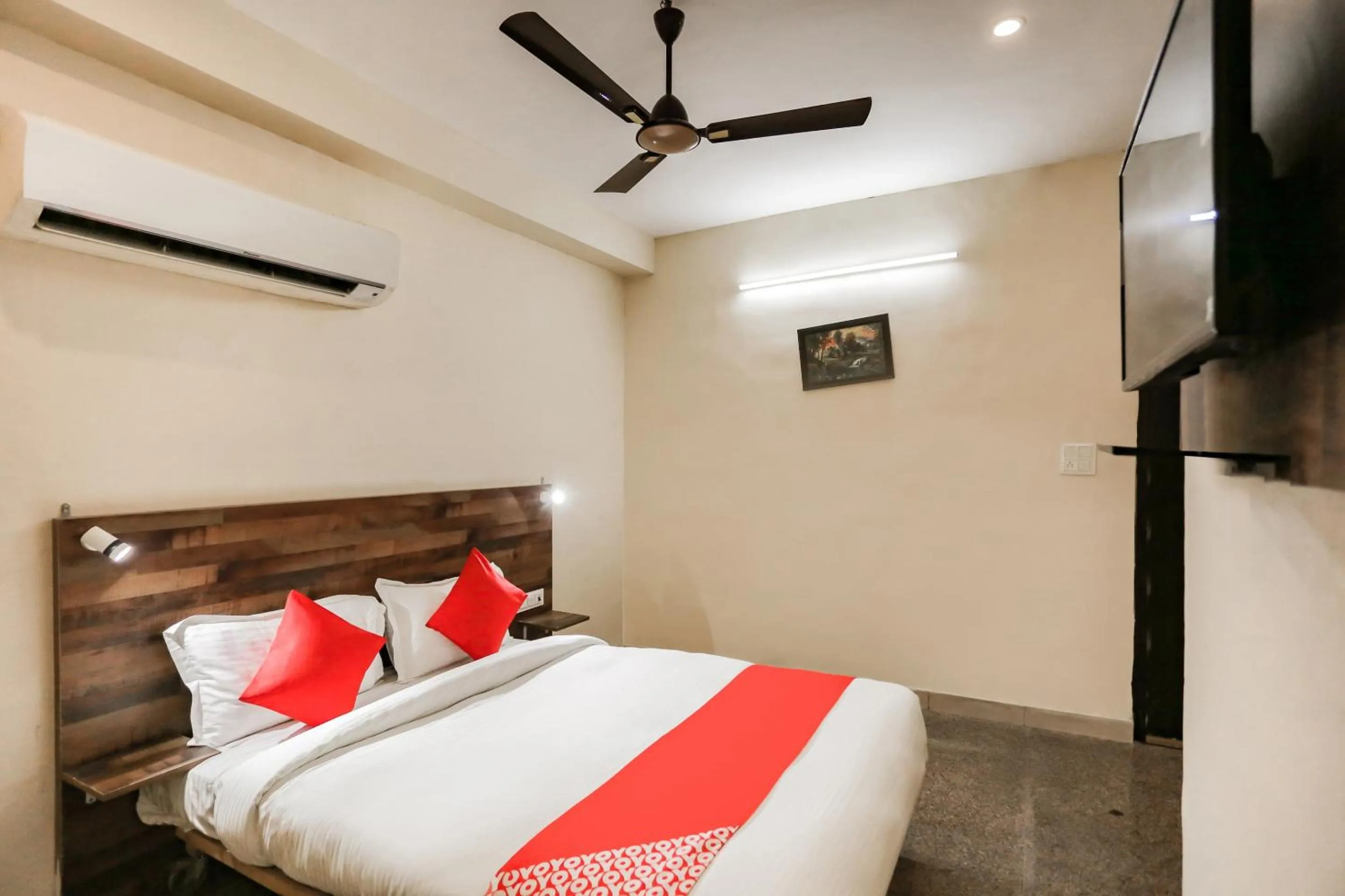 Bedroom in Hotel O Orchid Inn