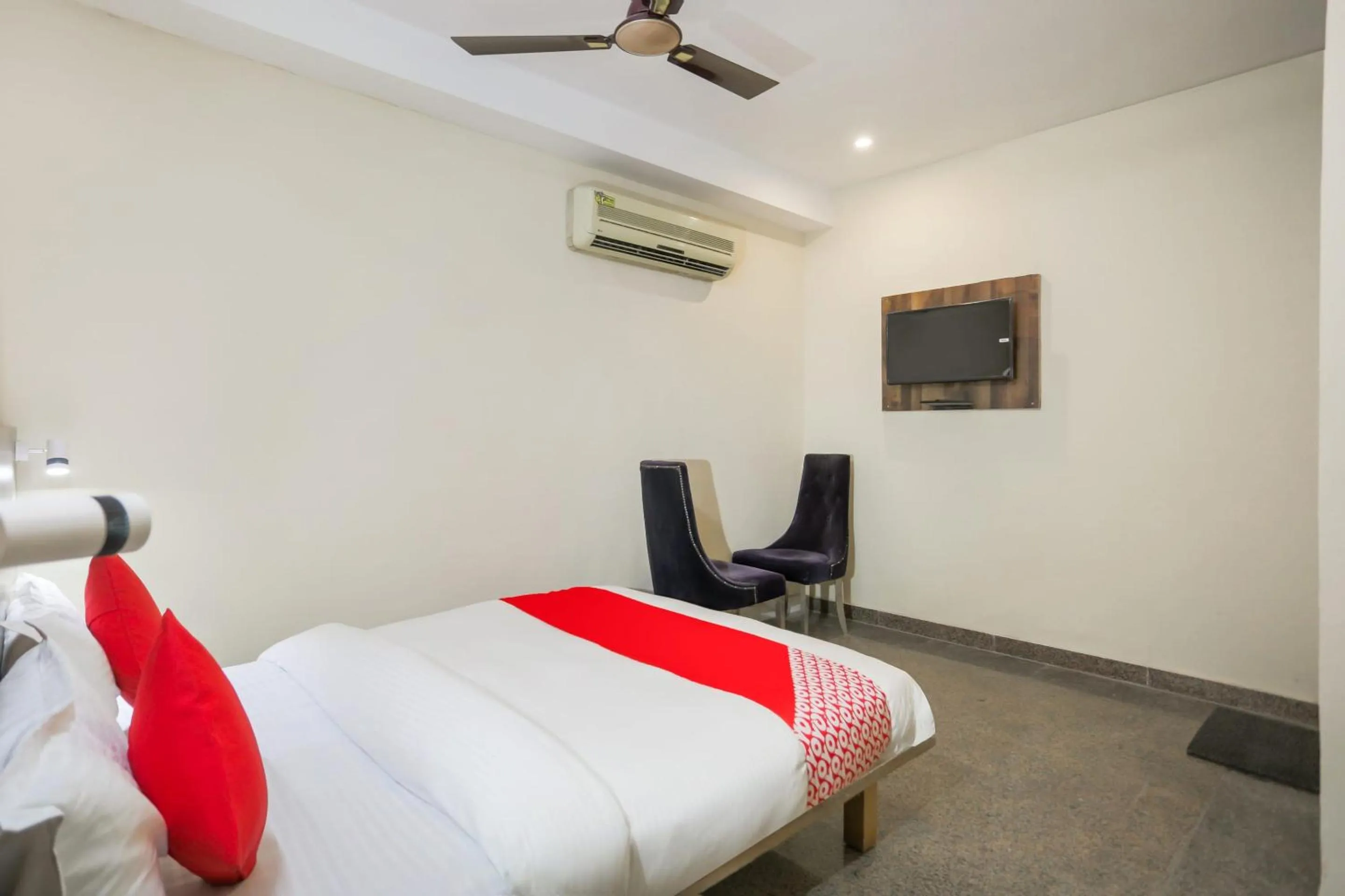 Bedroom in Hotel O Orchid Inn