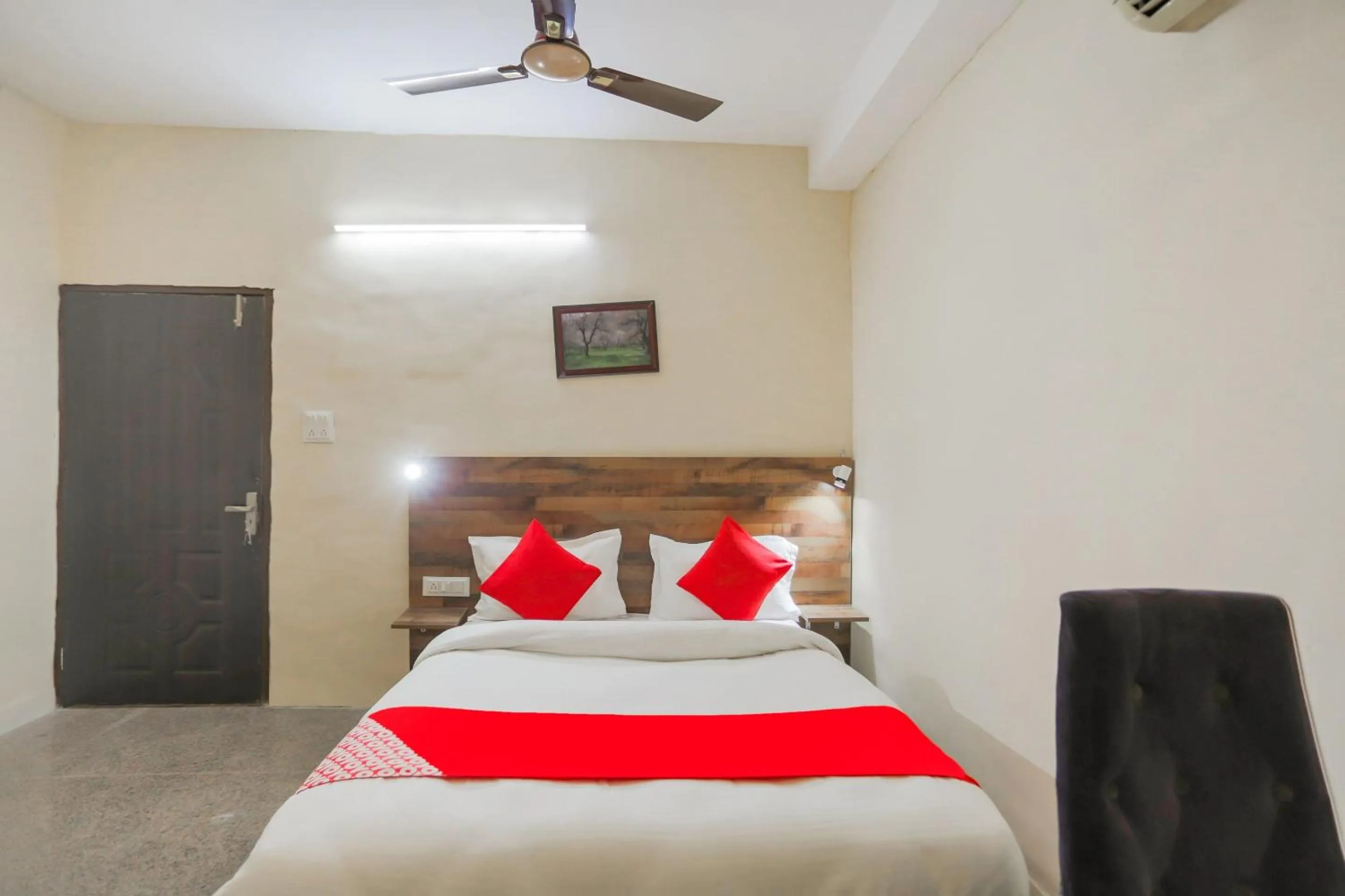 Lobby or reception, Bed in Hotel O Orchid Inn