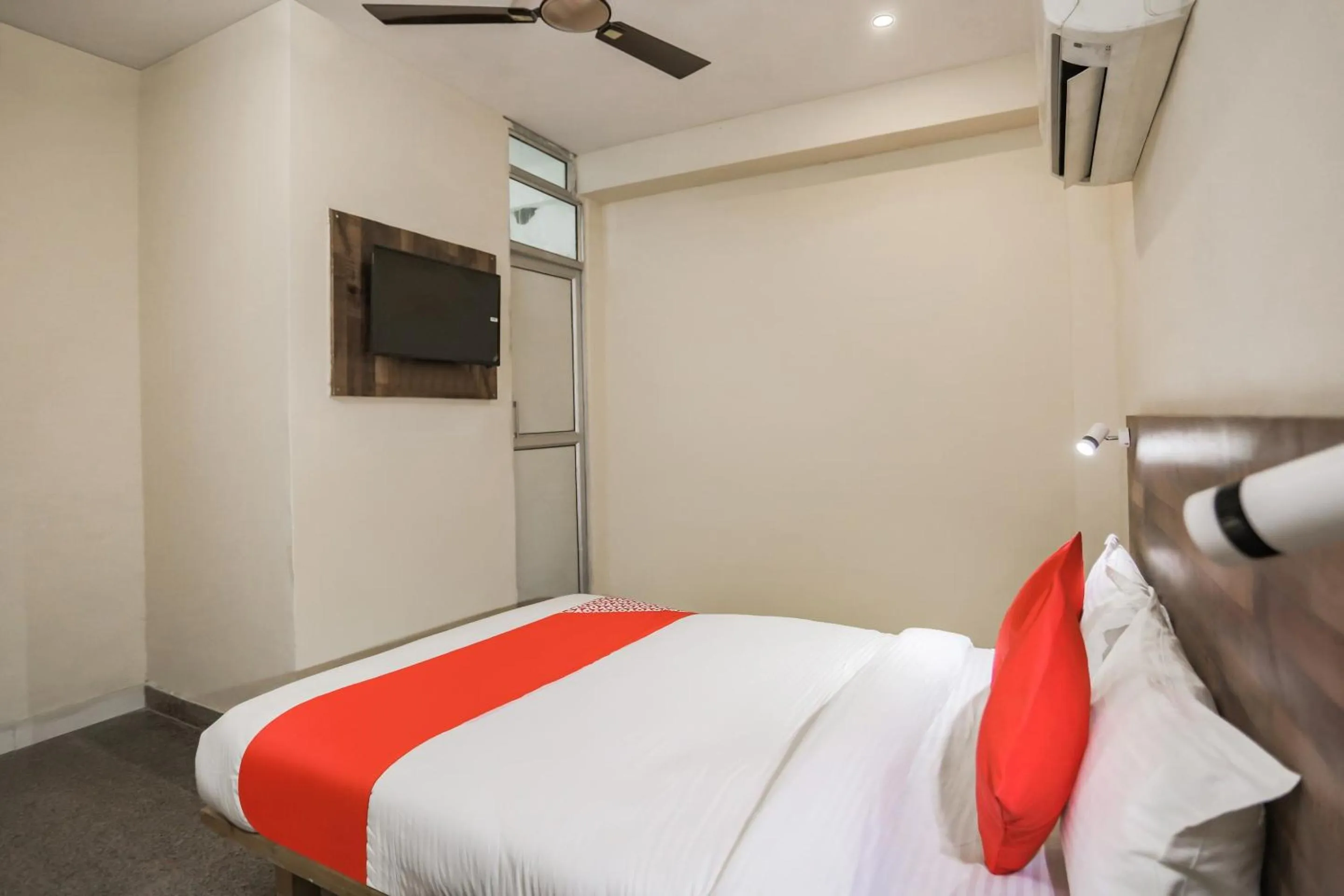 Bedroom in Hotel O Orchid Inn