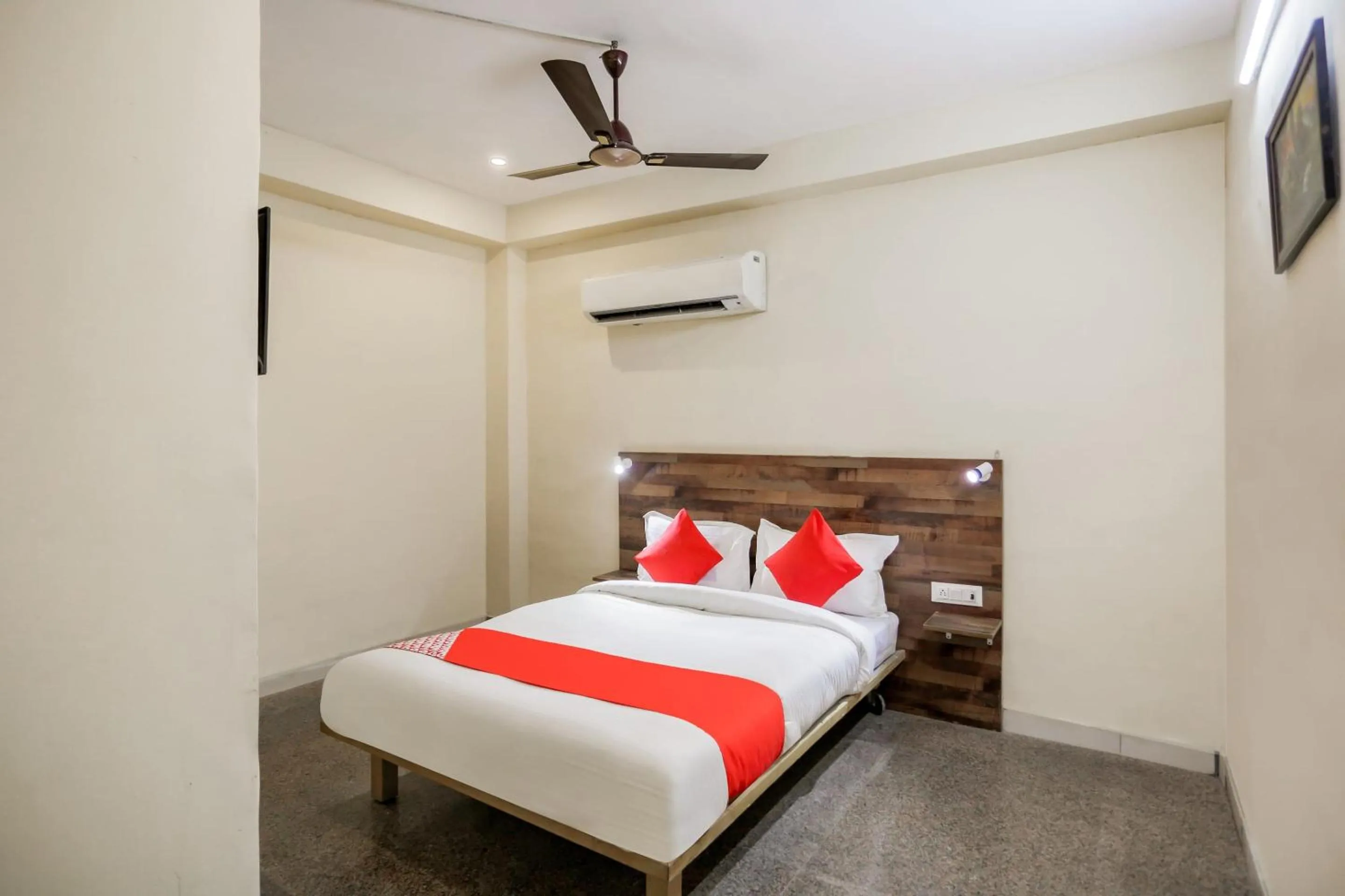 Bedroom in Hotel O Orchid Inn