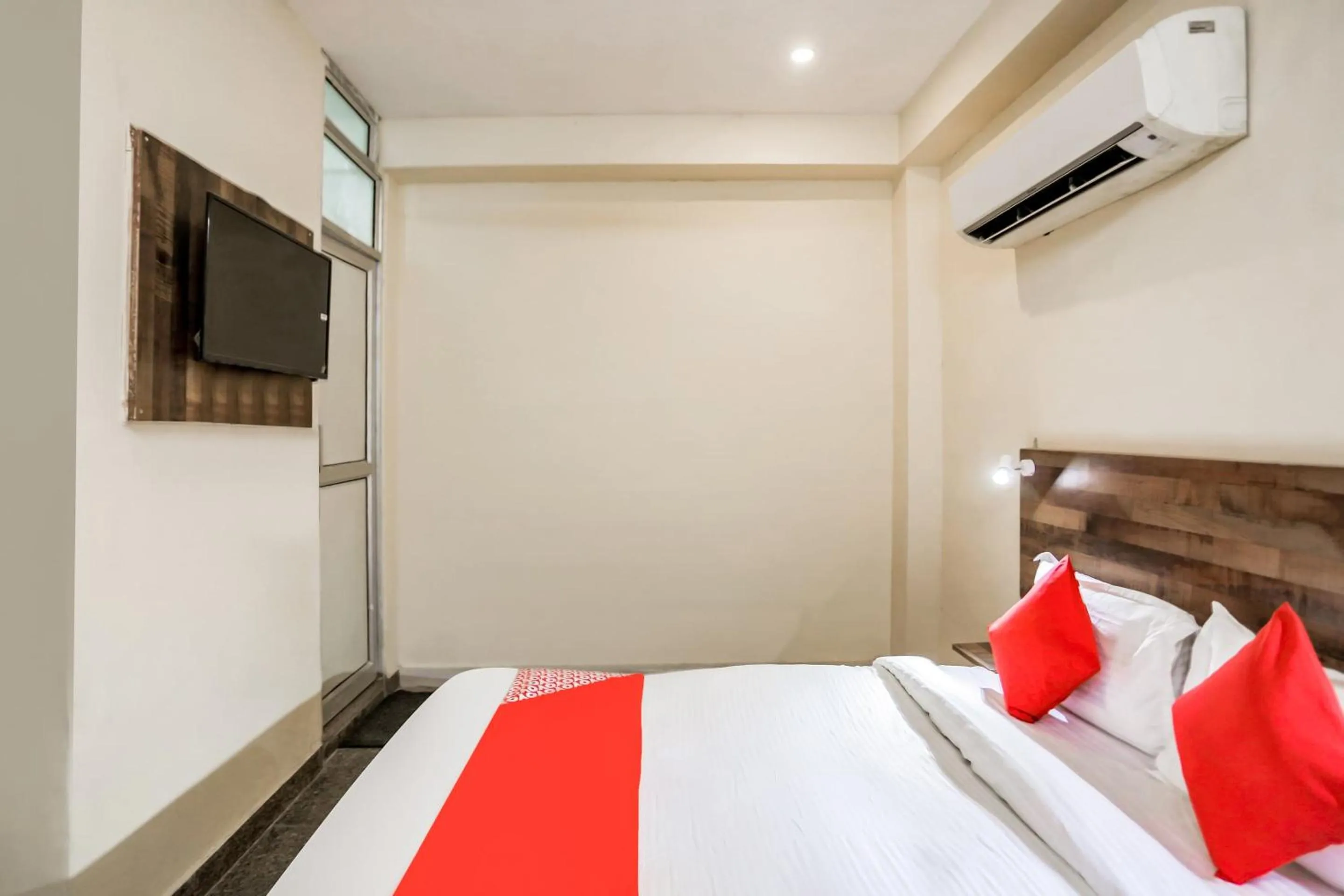 Bedroom in Hotel O Orchid Inn