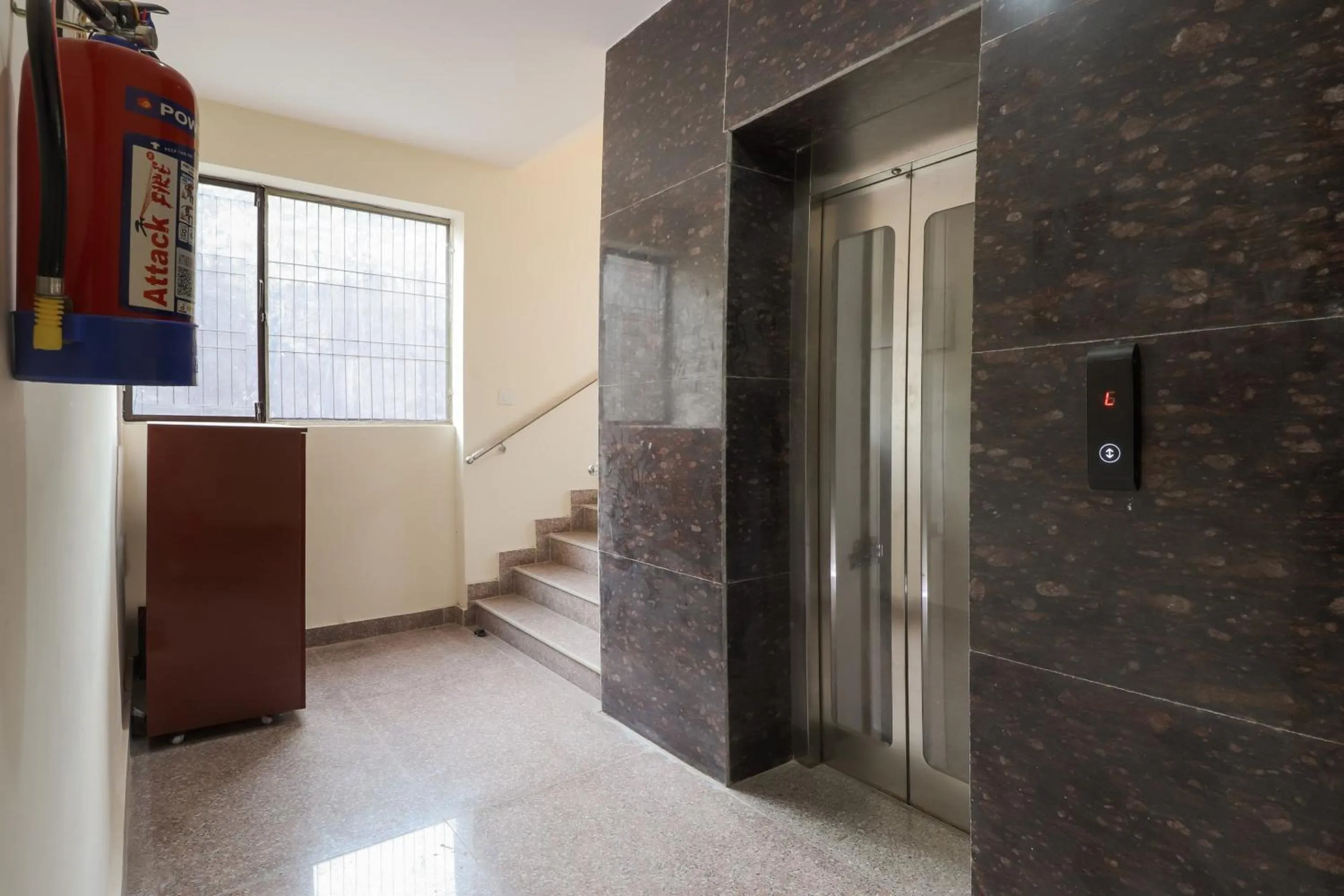 Lobby or reception in Hotel O Maharaja Gold