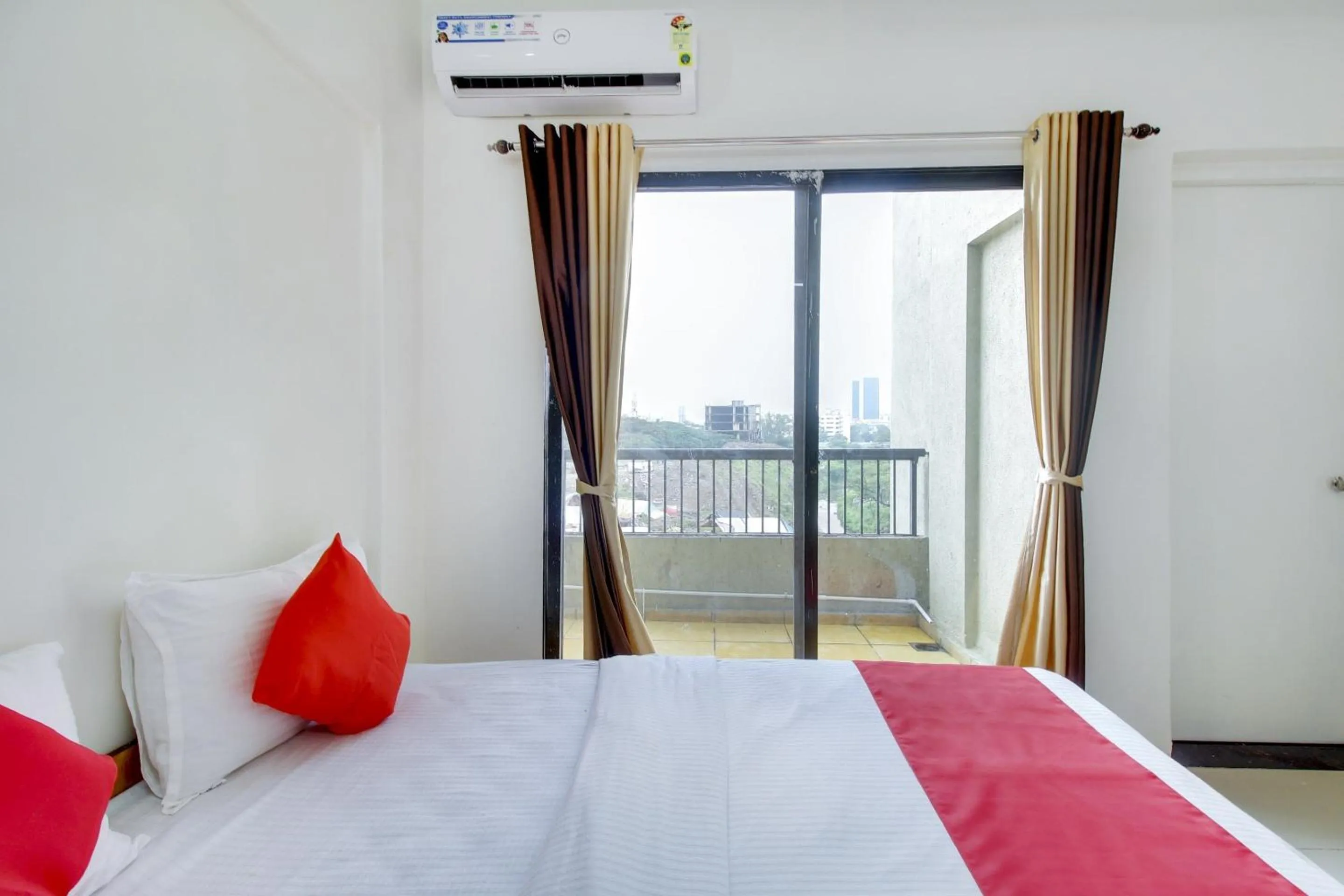 Bedroom, Bed in Hotel O Star Inn