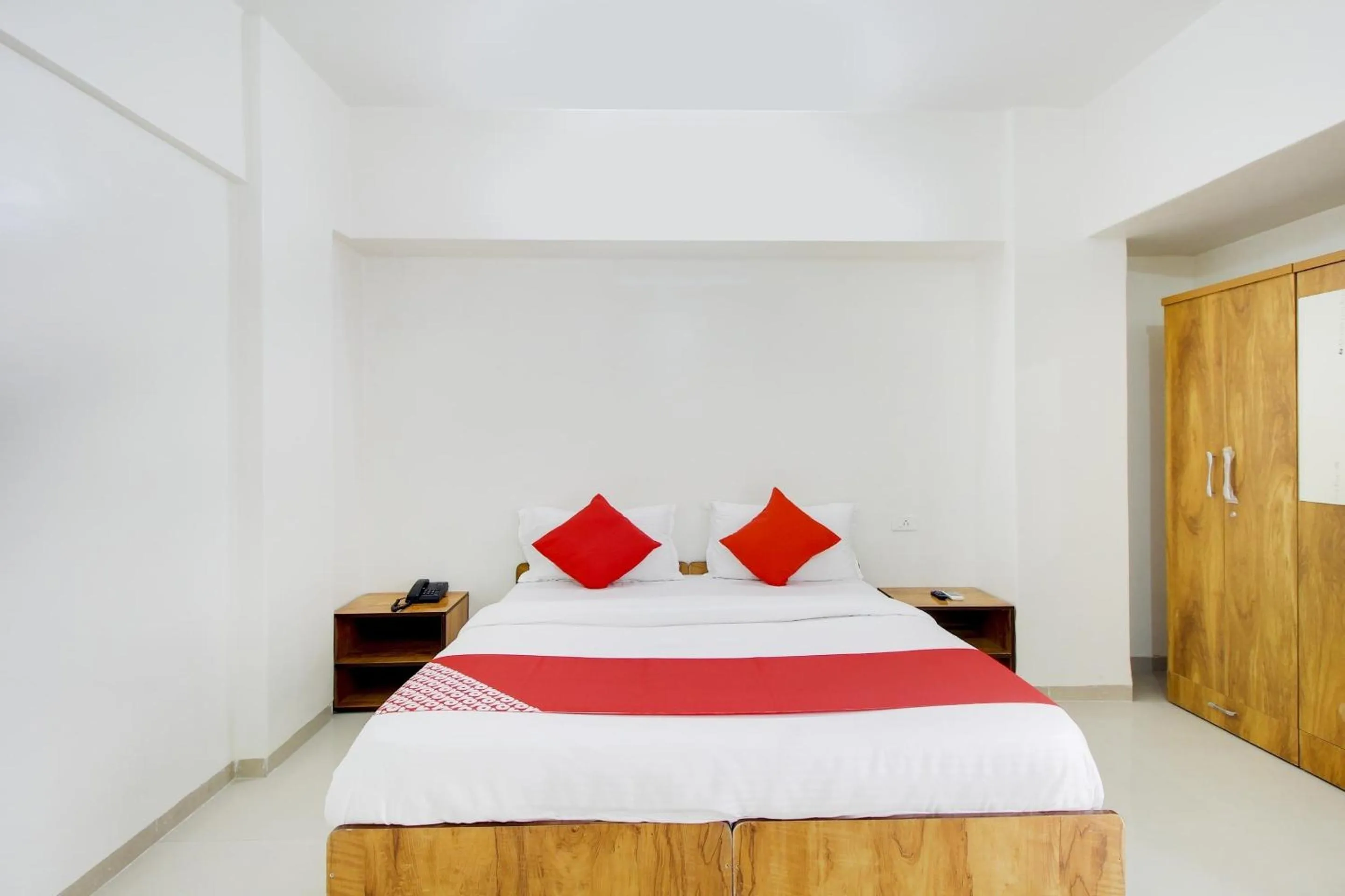 Bedroom, Bed in Hotel O Star Inn