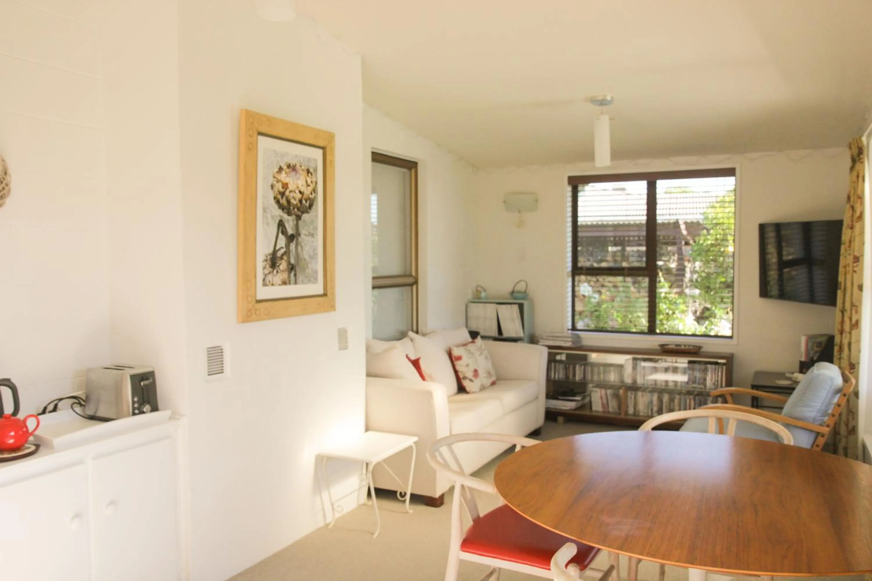 Communal lounge/ TV room in Magnolia House