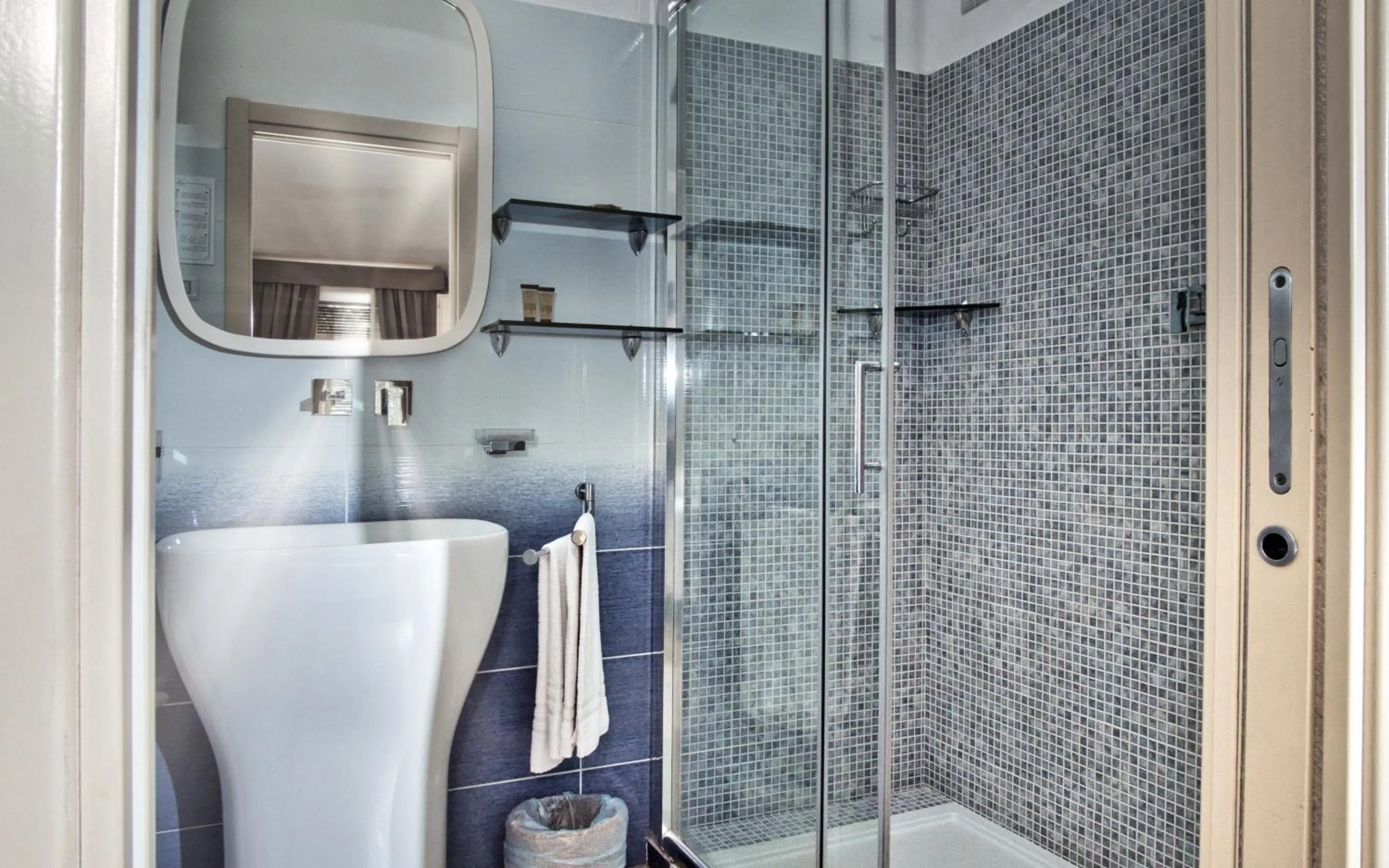Bathroom in Smart Suite & Apartments