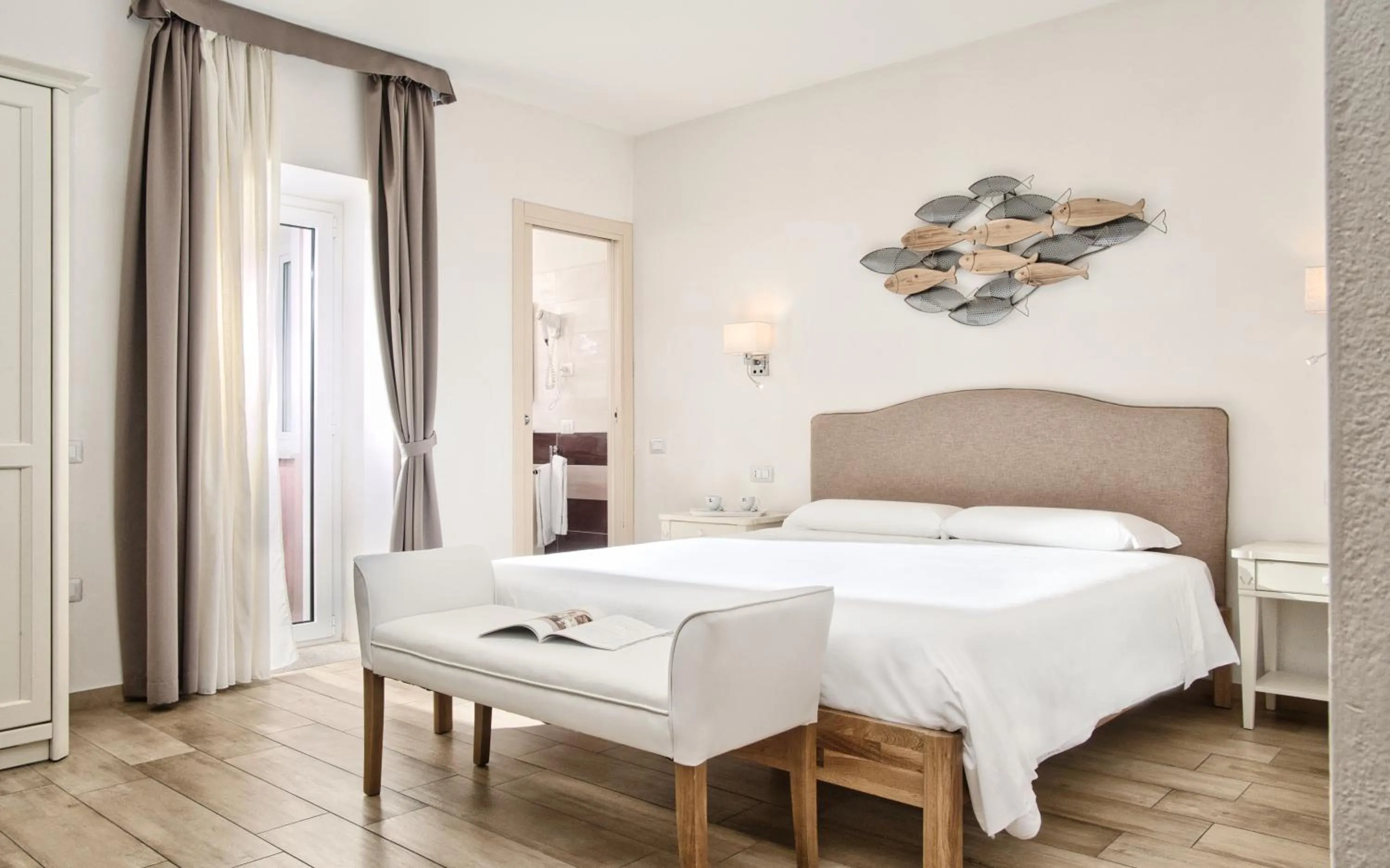 Bedroom, Bed in Smart Suite & Apartments