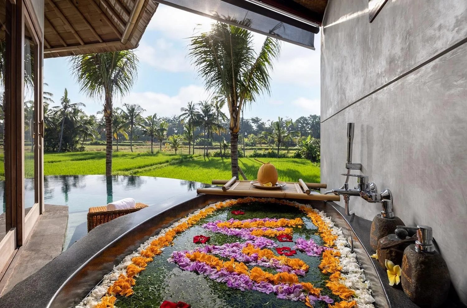 Bath in thewakanda Resort A Pramana Experience