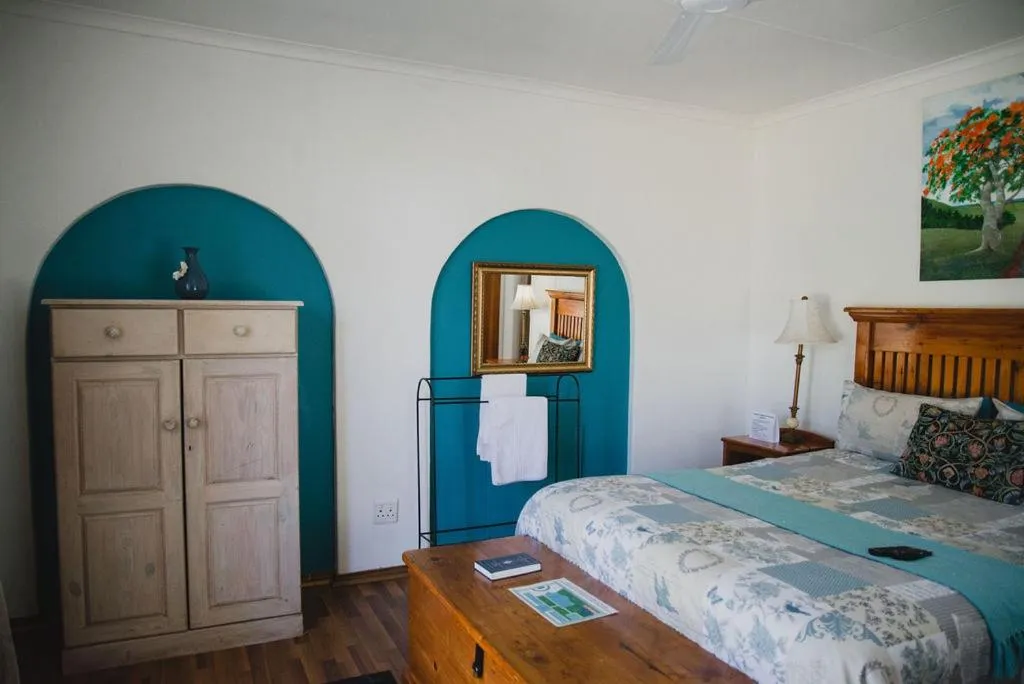 Bedroom, Bed in Lydenburg Manor Guest House