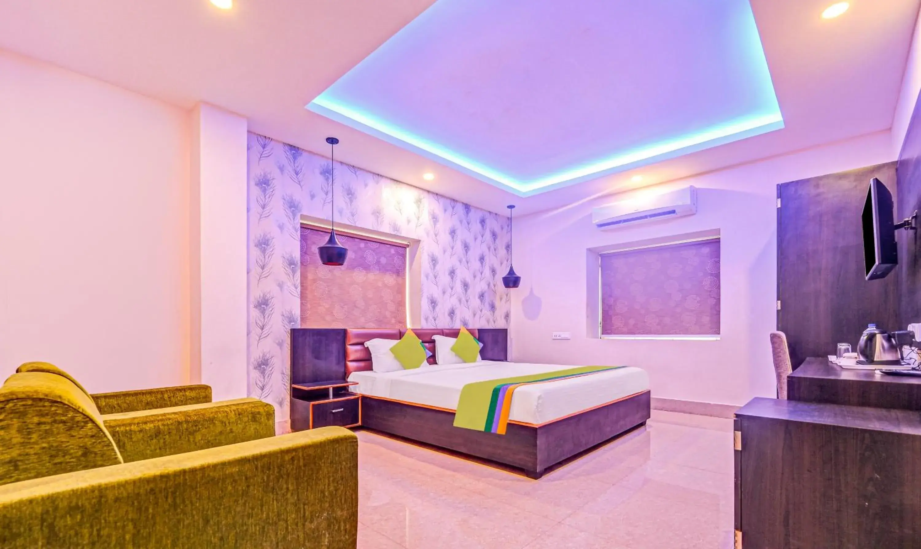 Bedroom, Bed in Treebo The Bollywood Bedroom, Bed in Treebo The Bollywood