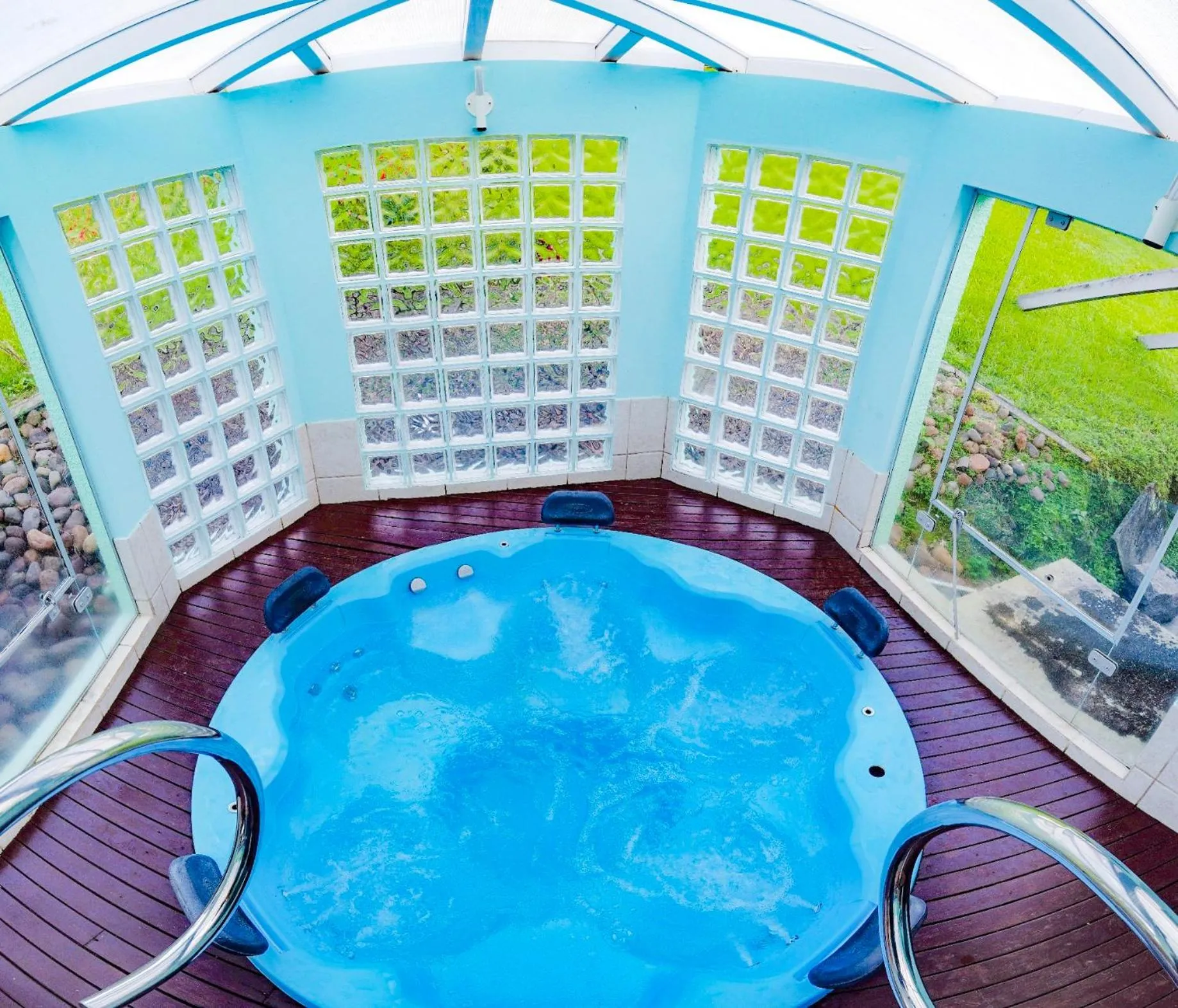 Hot Tub in Hotel Termas da Guarda