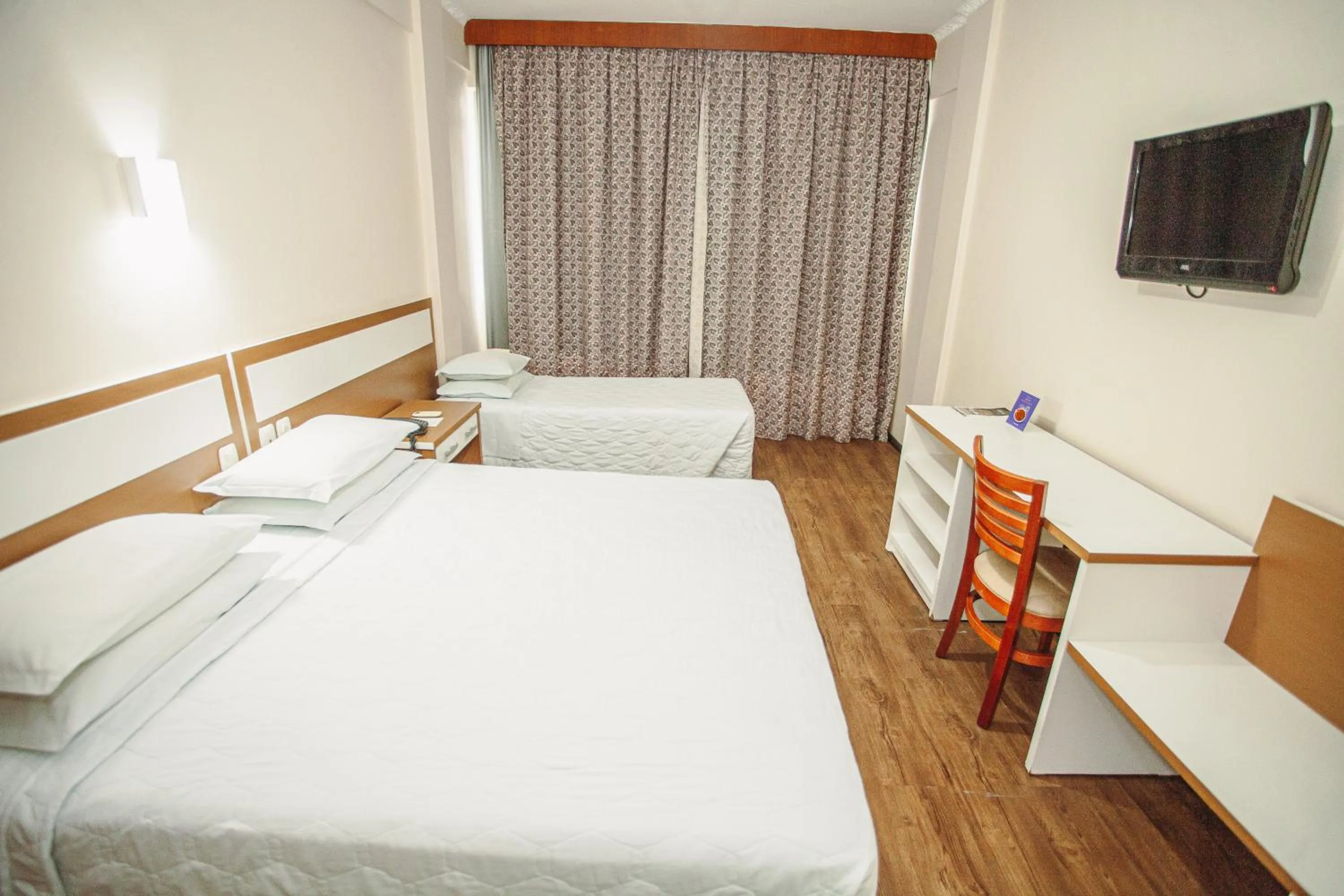 Bedroom, Bed in Hotel San Silvestre