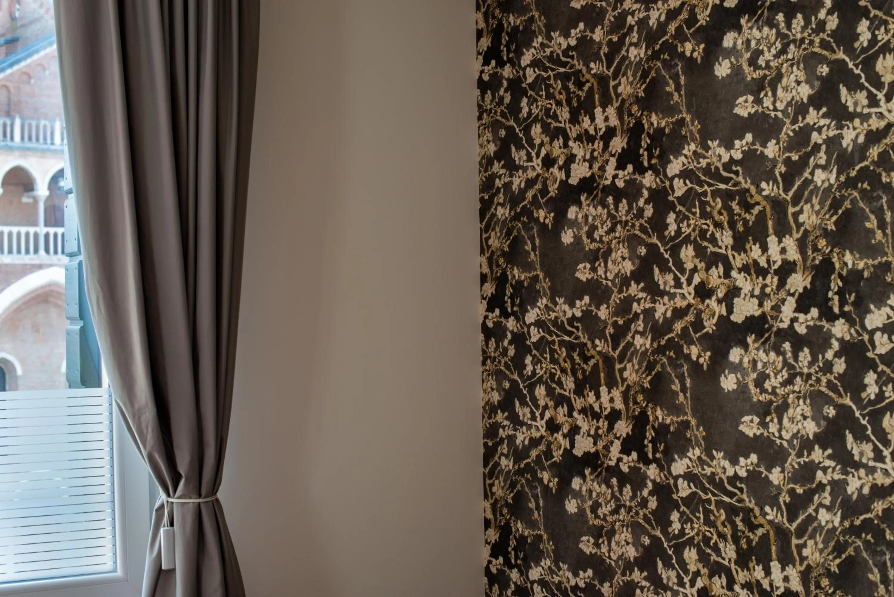 Decorative detail in Padova Suites C20