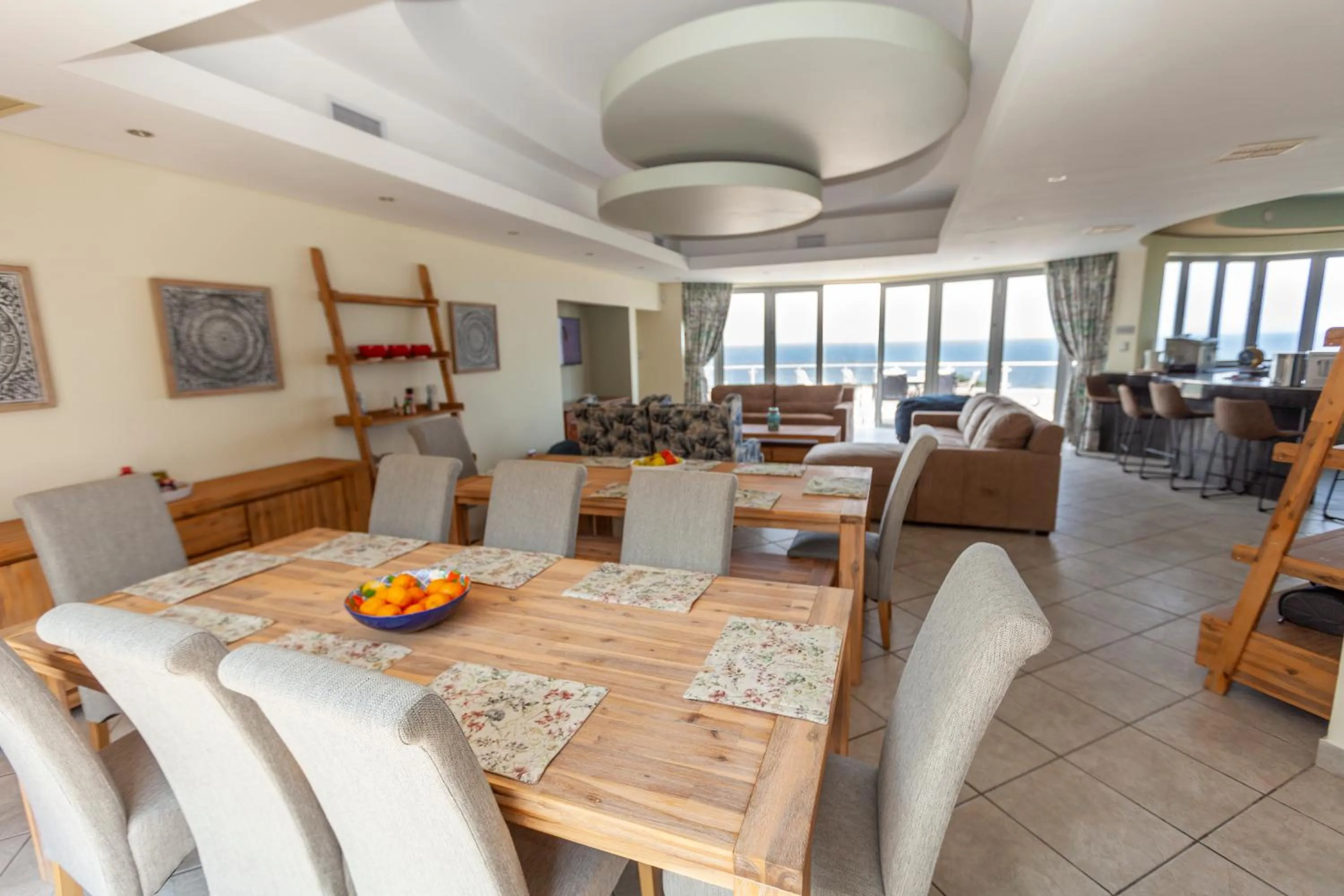 Coffee/tea facilities in Danara Place