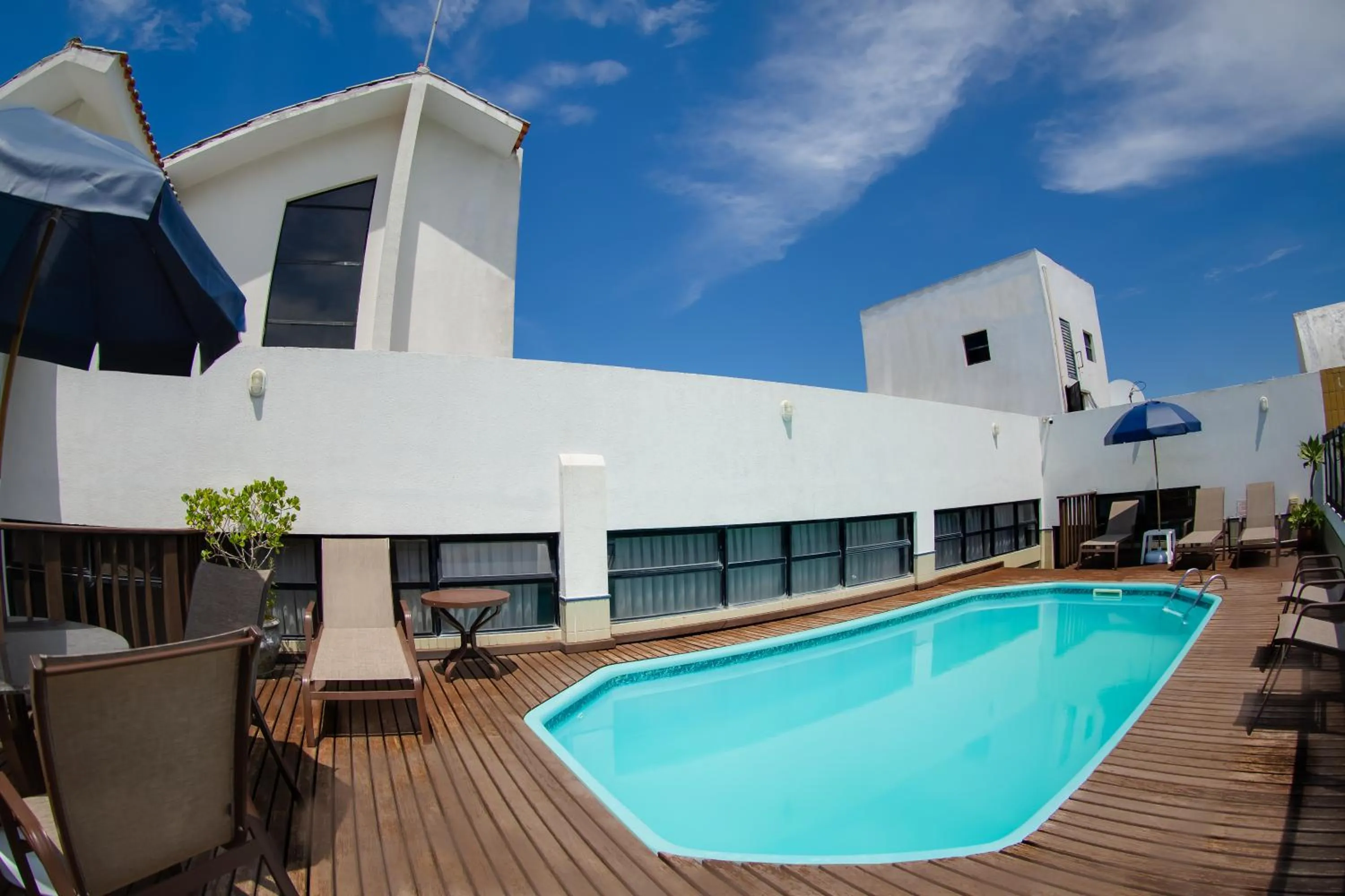 Swimming pool in Flipper Hotel