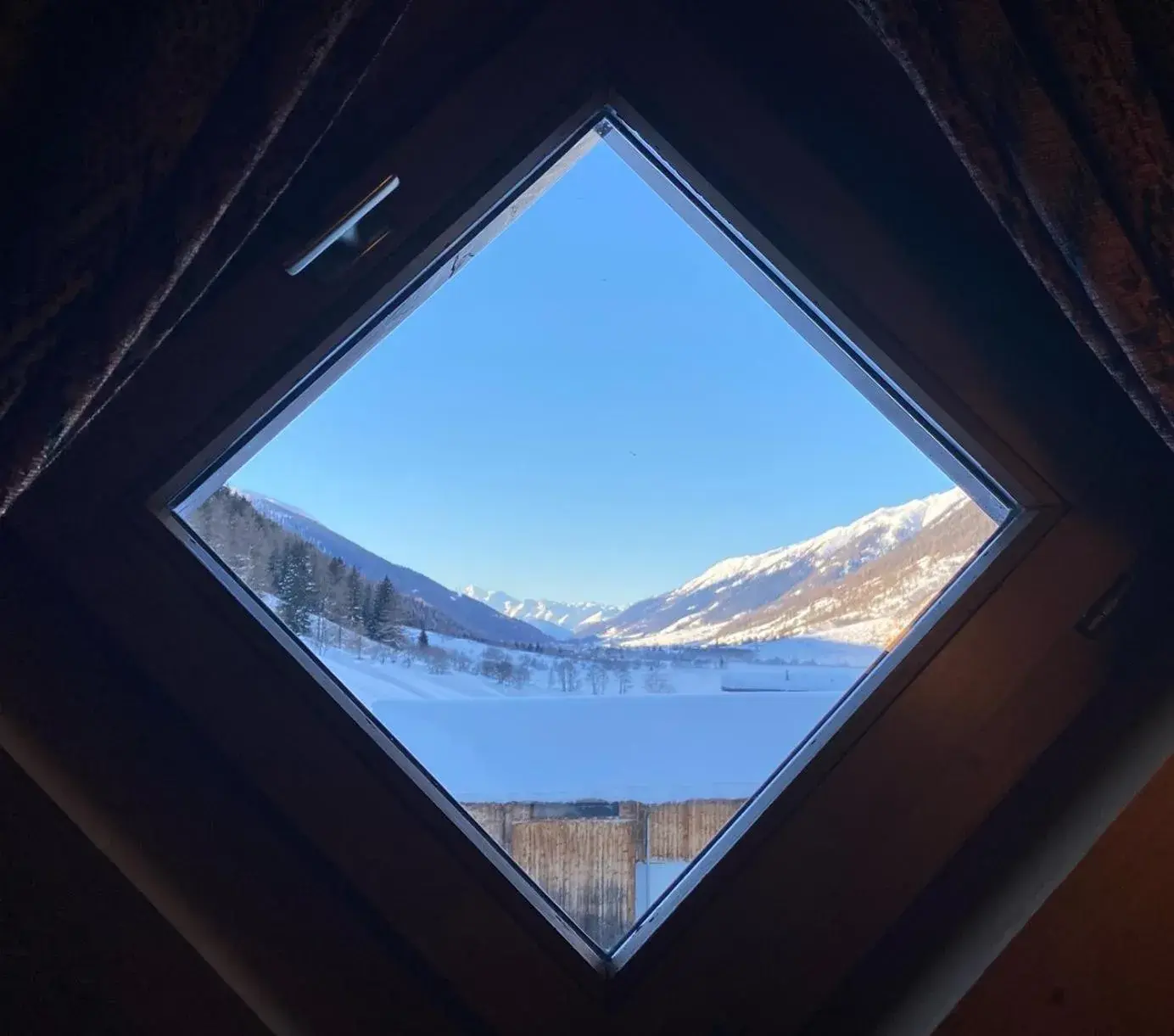 Classic Quadruple Room in Hotel Alpenhof Classic Quadruple Room in Hotel Alpenhof