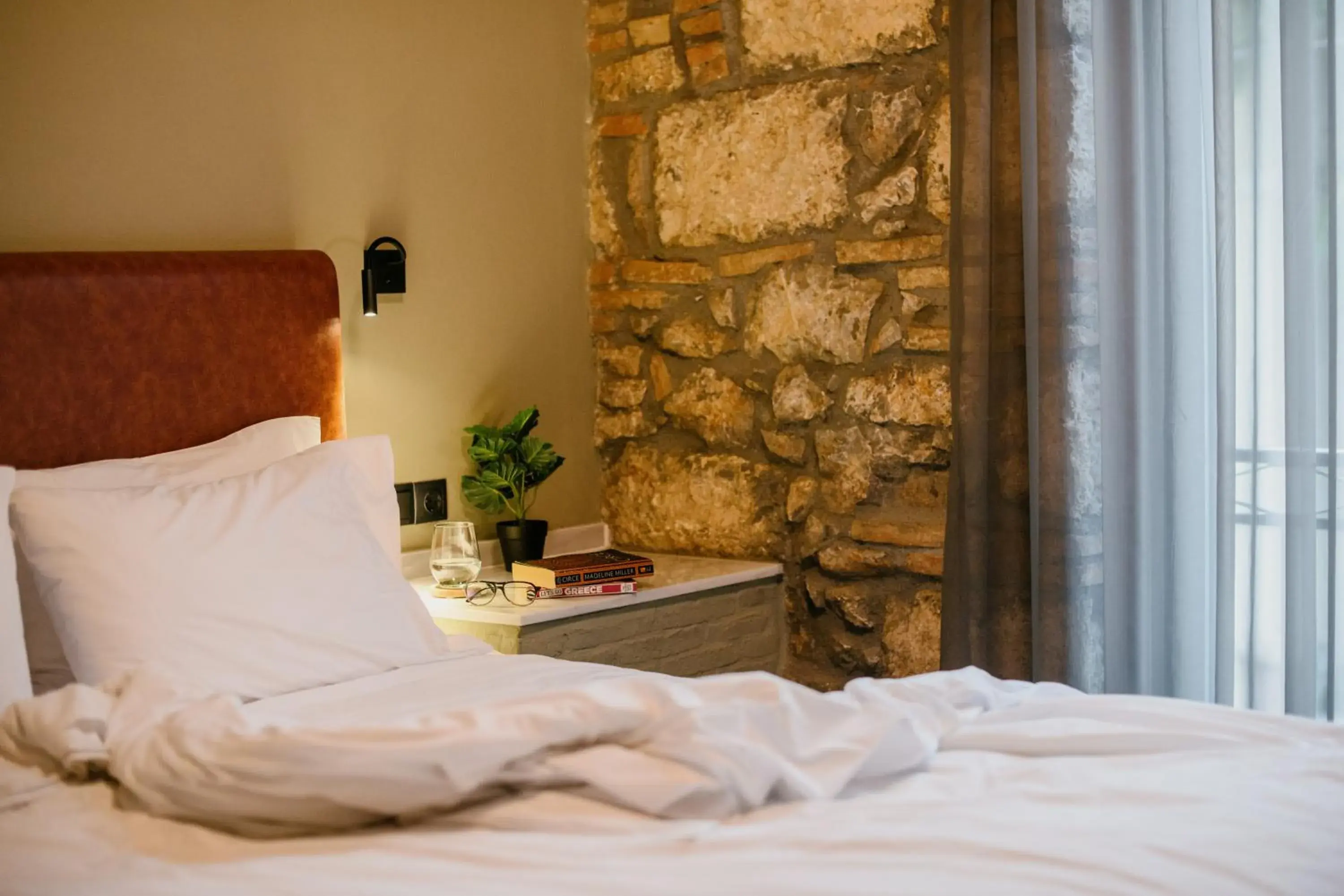 Bed in Cohort Koukaki Bed in Cohort Koukaki