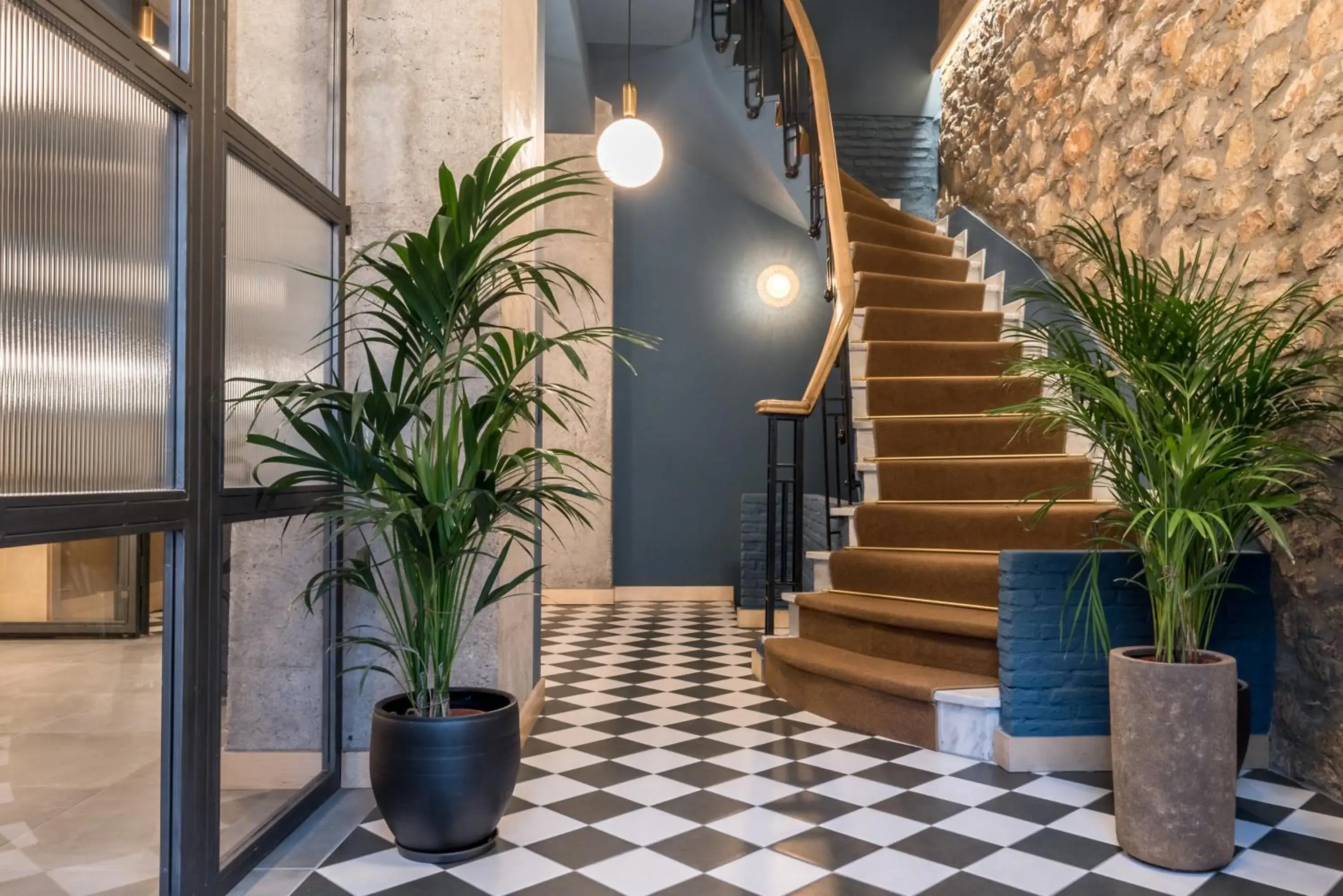 Facade/entrance in Cohort Koukaki Facade/entrance in Cohort Koukaki