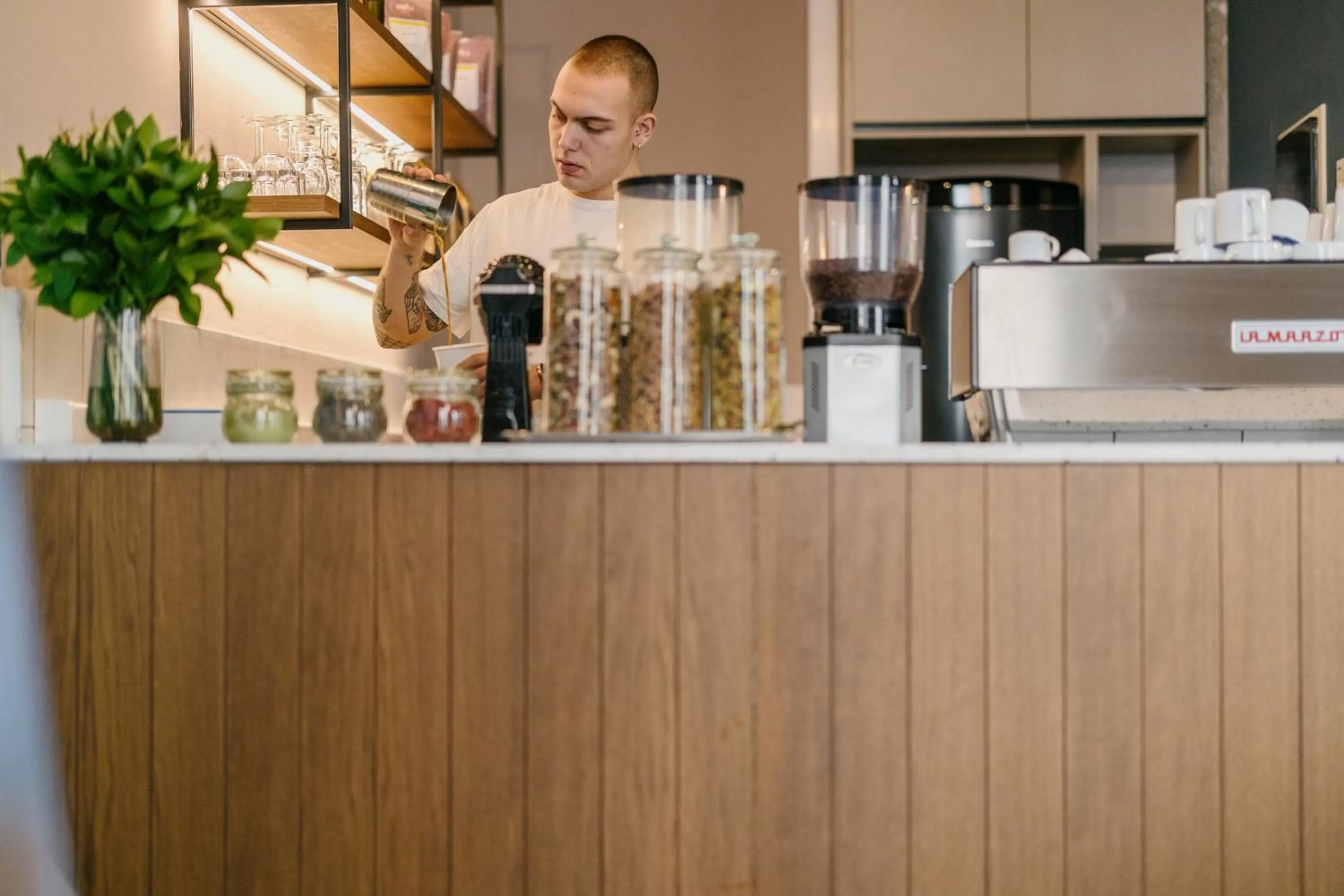 Restaurant/places to eat in Cohort Koukaki