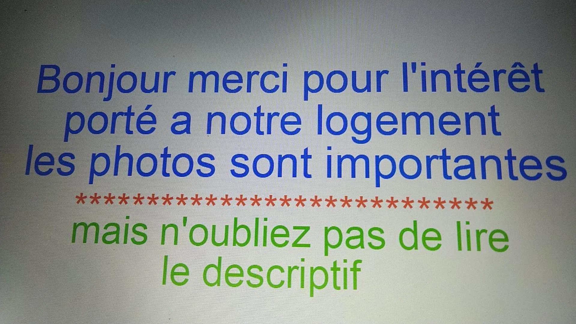 Text overlay in le haut village Chambre d'hôtes Mobi-Loft cosy sauna ,douche ,chromothérapie