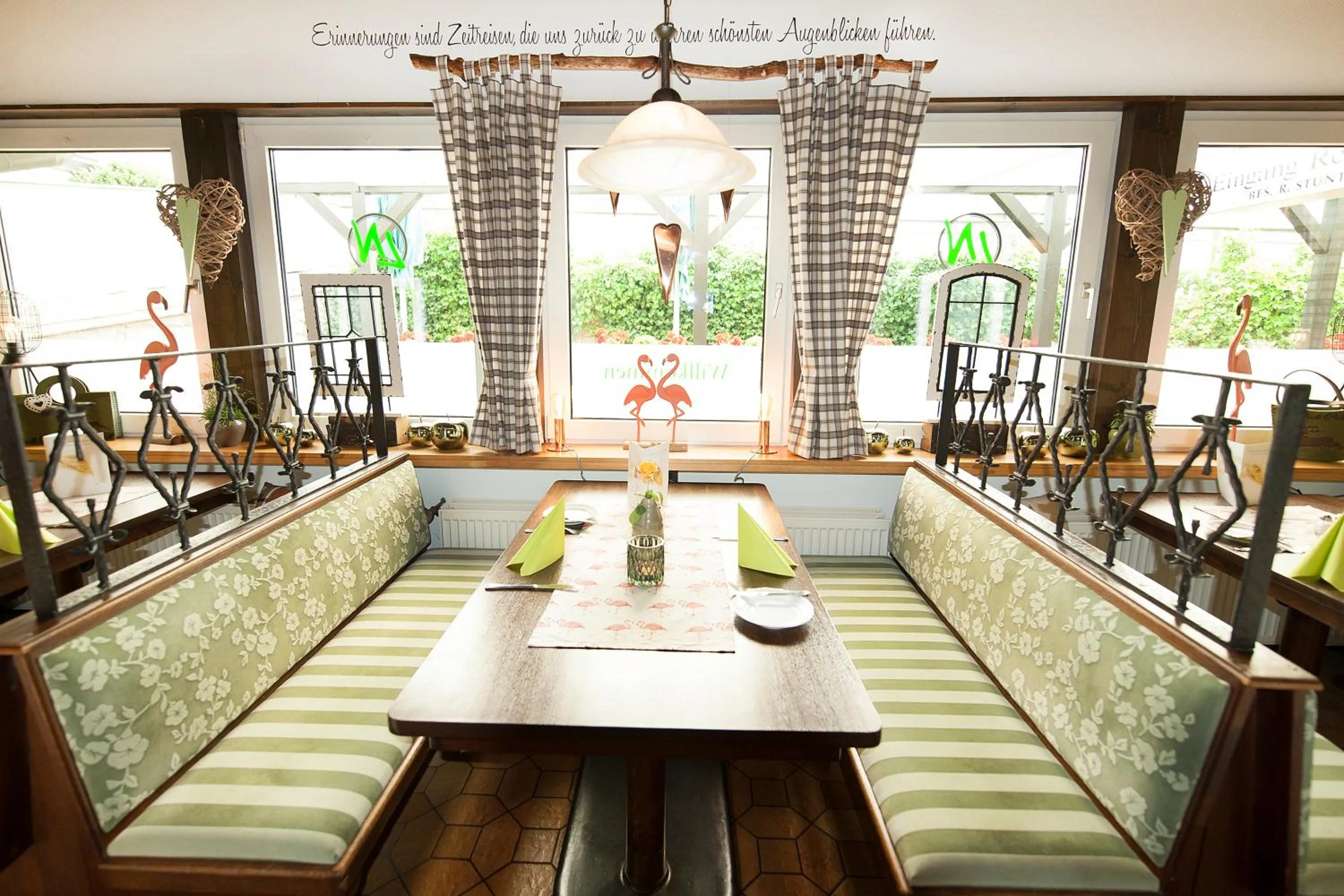 Restaurant/places to eat in Landhotel Napoleon