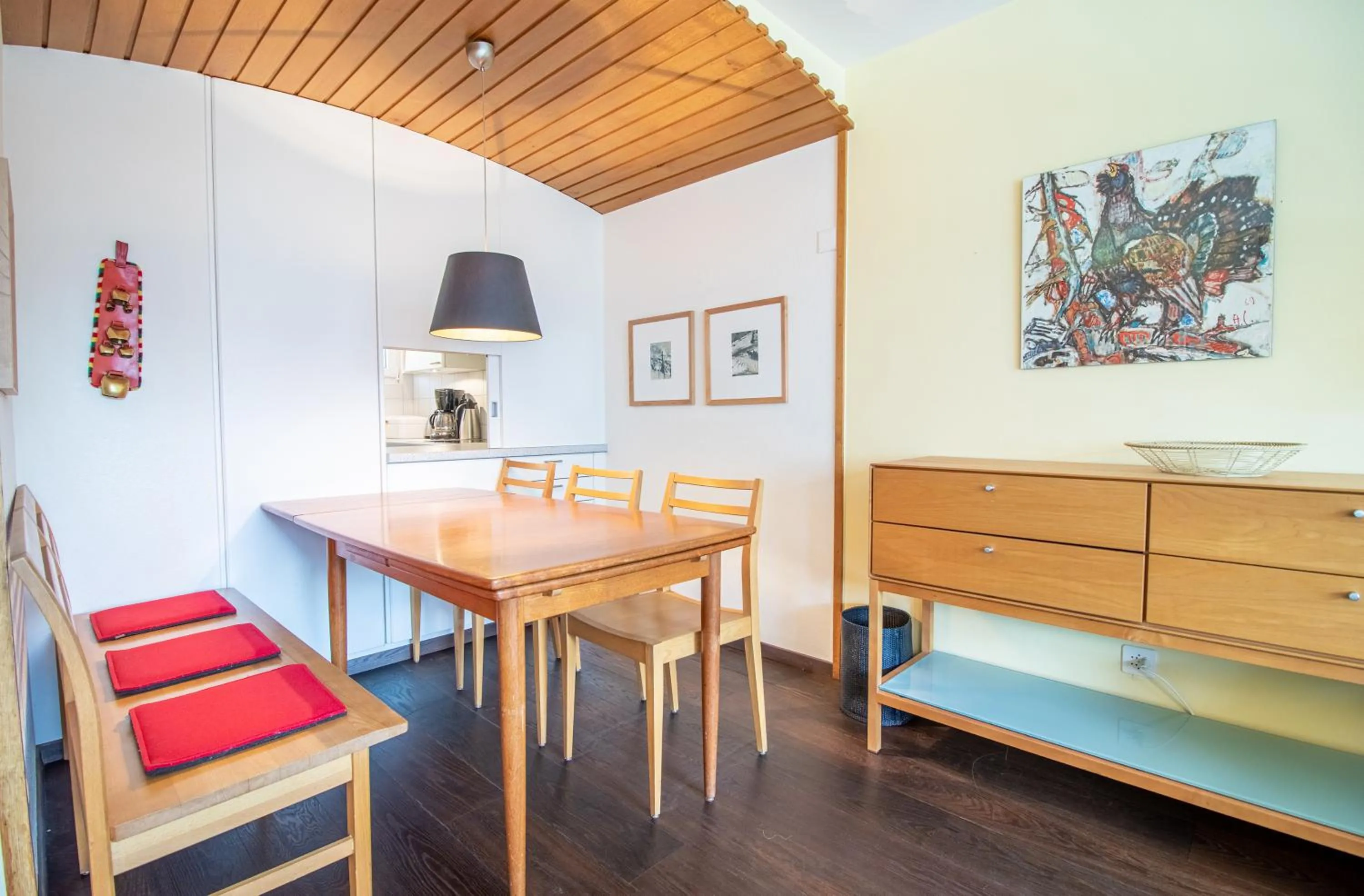 Dining area in Linda 8 by Arosa Holiday