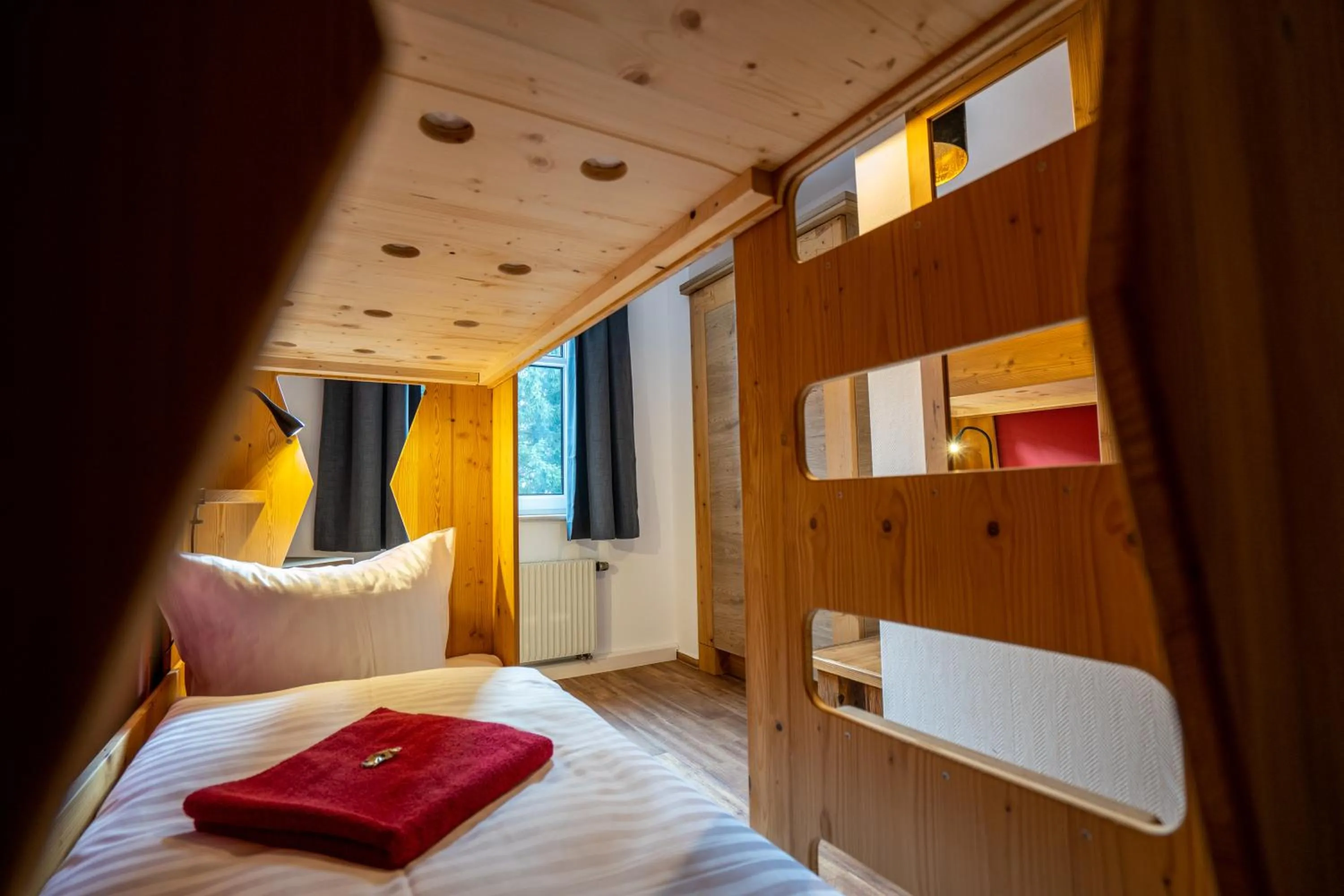 Photo of the whole room, Bed in Berghotel Bärenstein