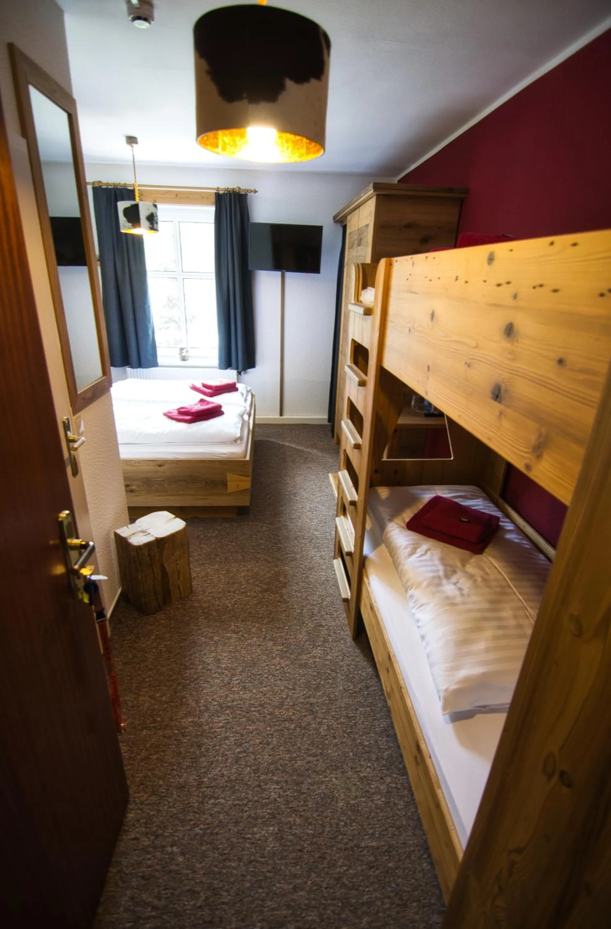 Photo of the whole room, Bed in Berghotel Bärenstein