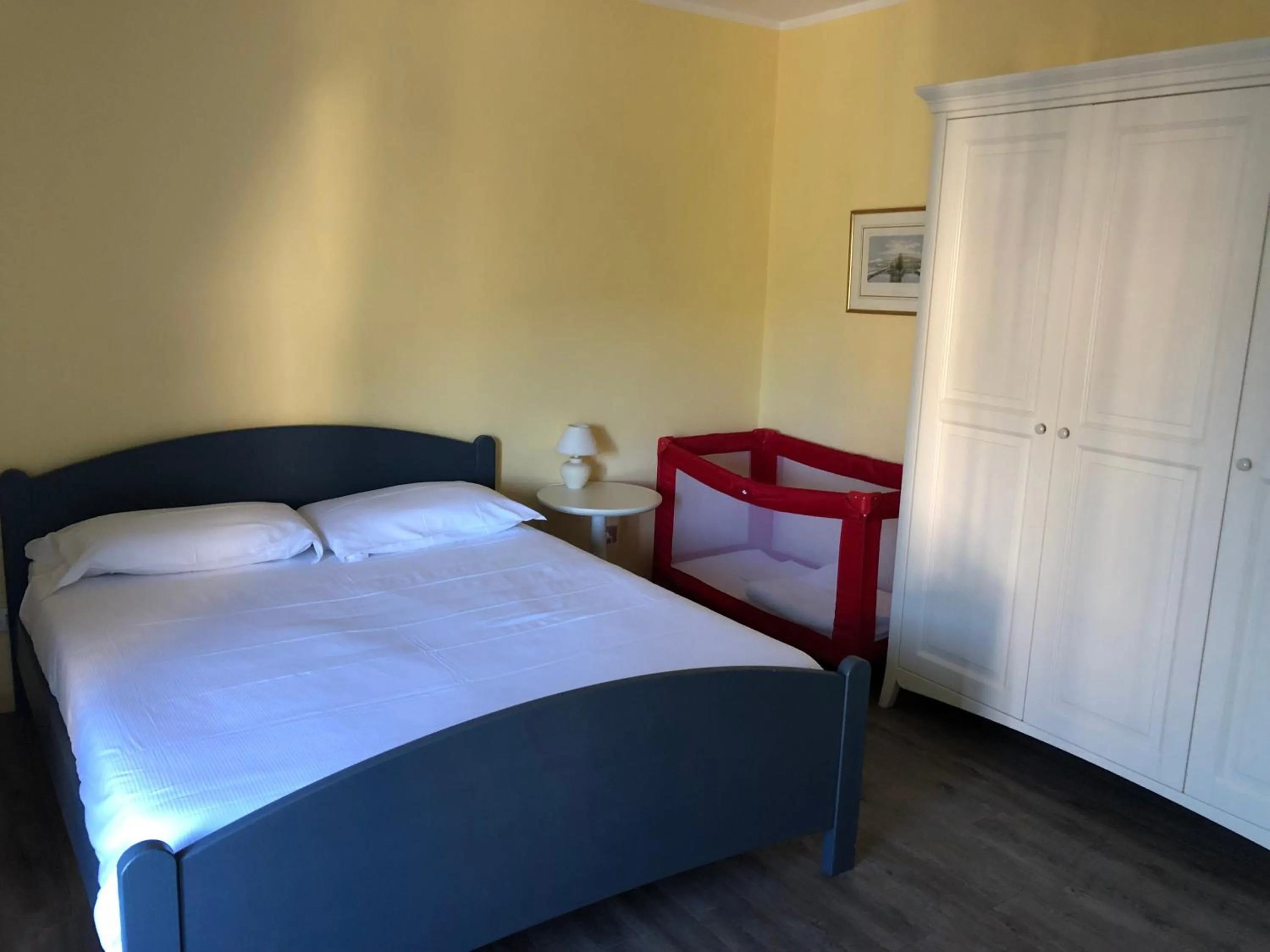 Bedroom, Bed in Suites And Chalets Laghi & Monti