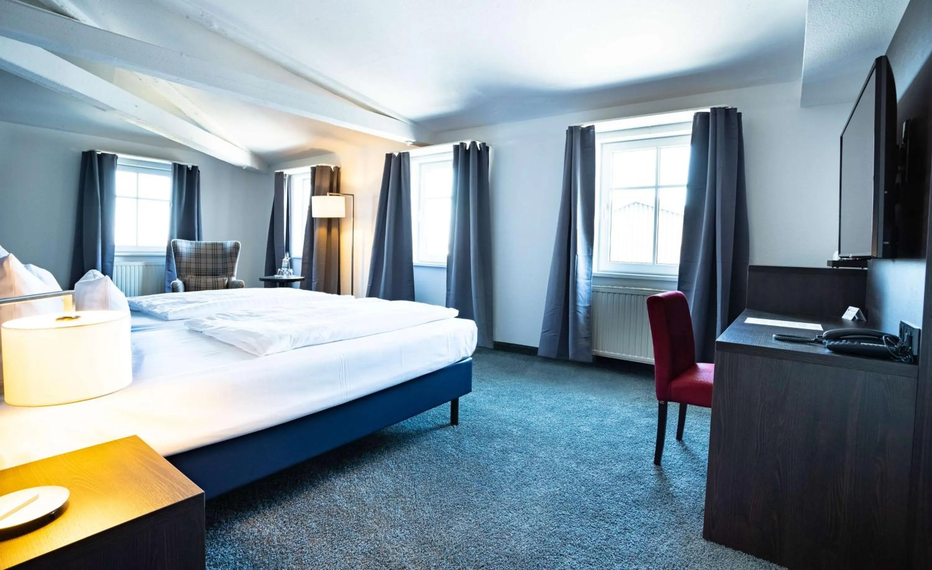 Photo of the whole room, Bed in Essential by Dorint Herford/Vlotho