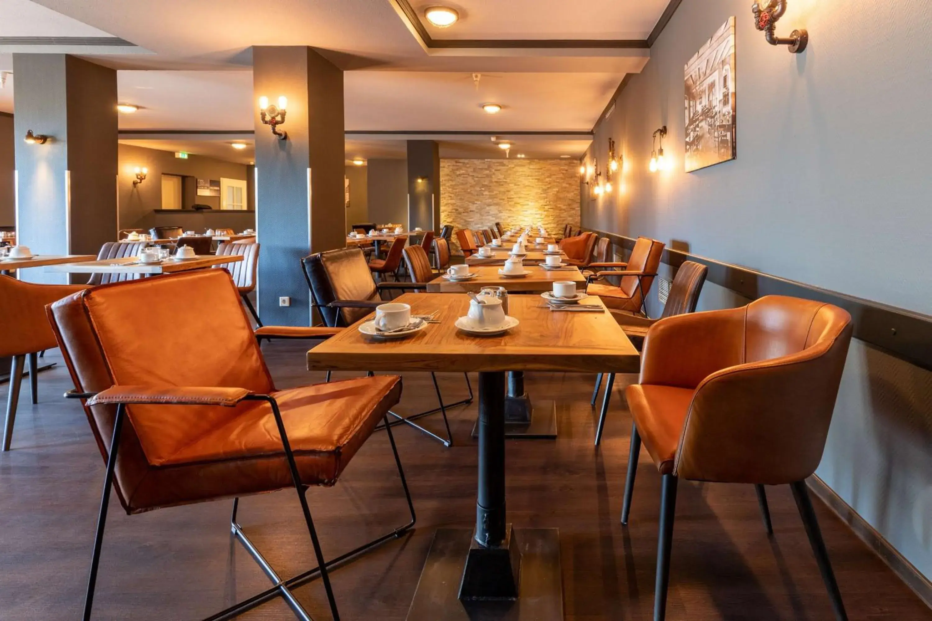 Restaurant/places to eat in B&K Hotels Restaurant/places to eat in B&K Hotels