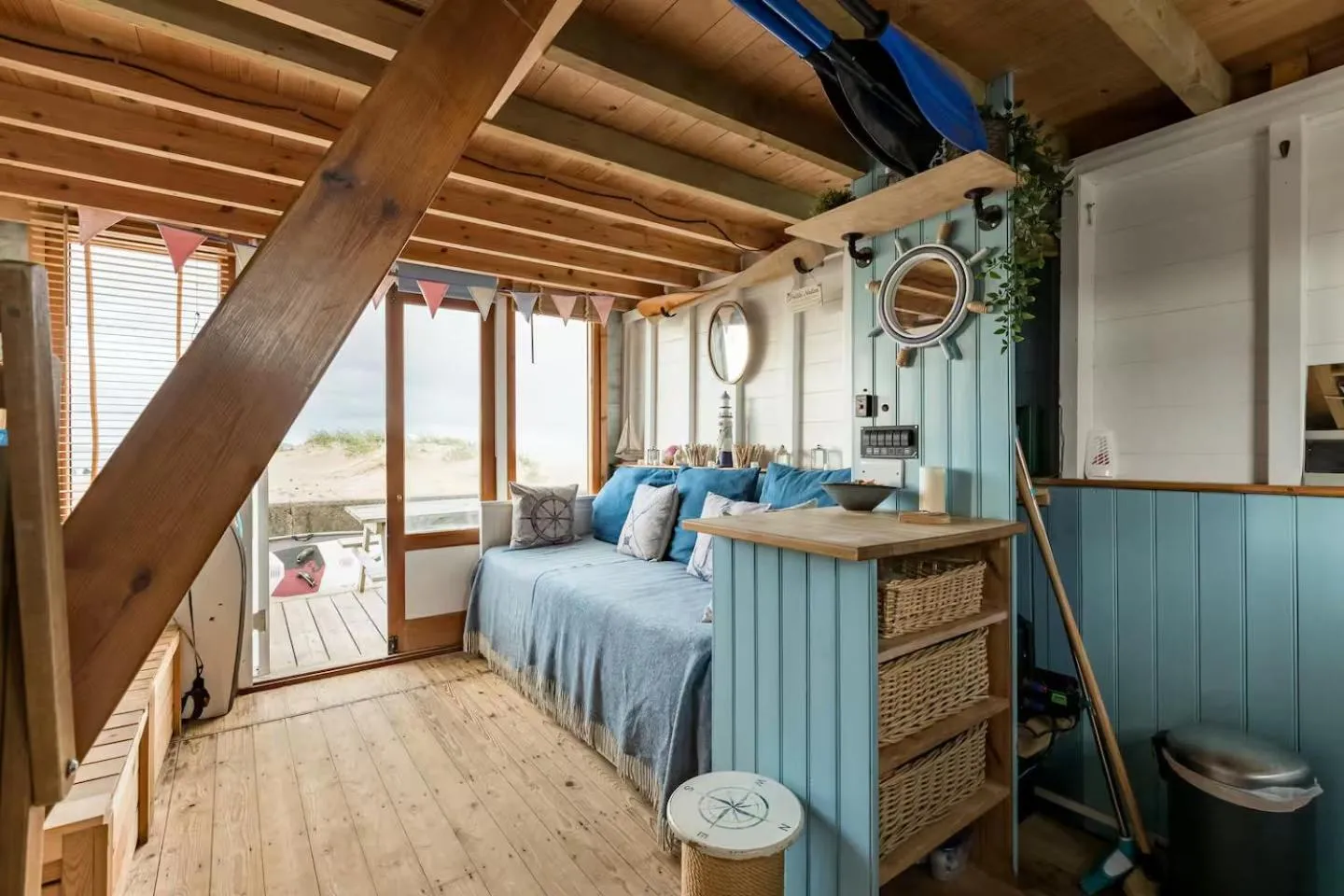 sunbed, Bed in Stargazing Beach Hut on Mudeford Sandbank with wake up sea views