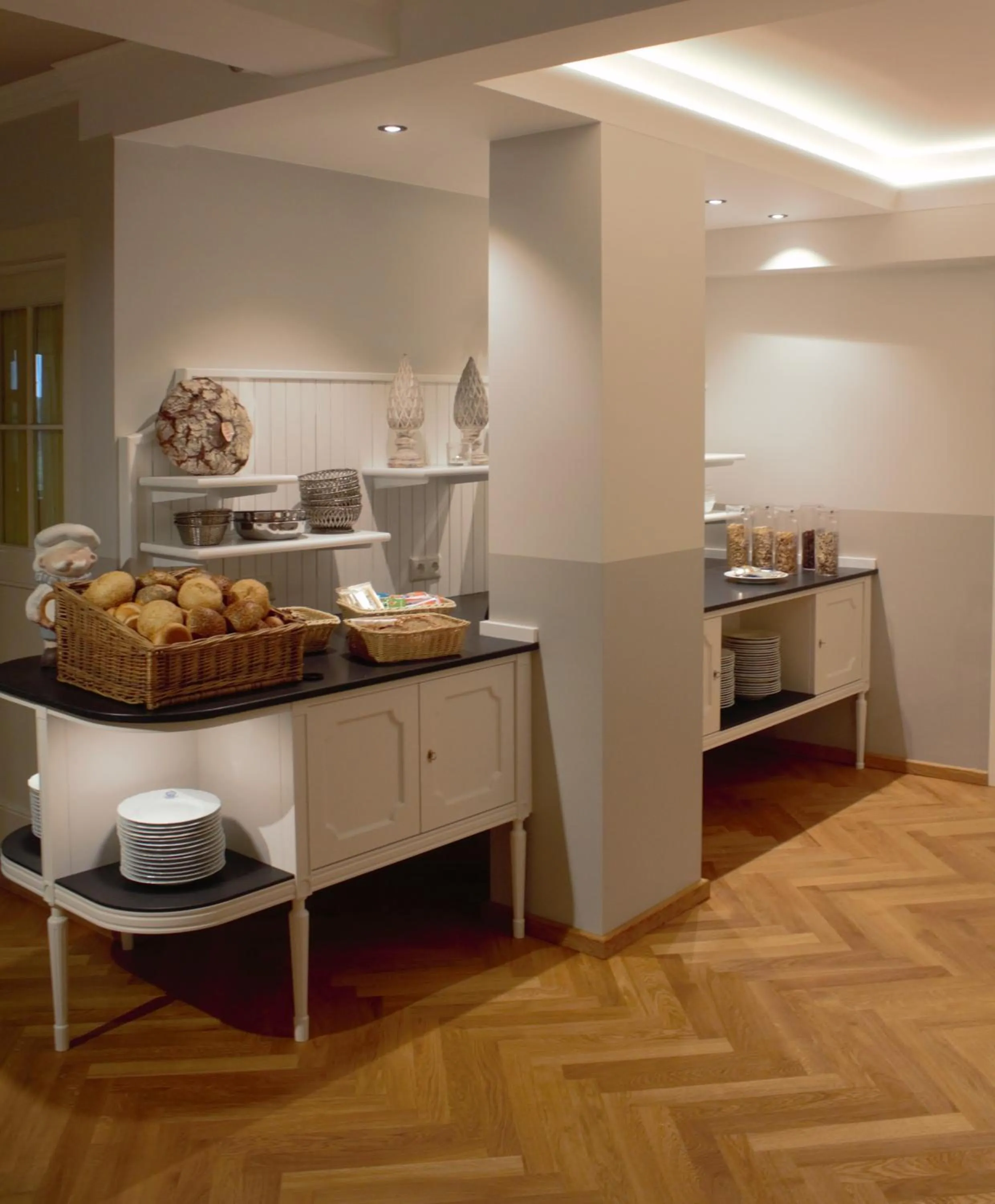 Breakfast in Gästehaus Plönlein - Hotel Goldener Hirsch Rothenburg