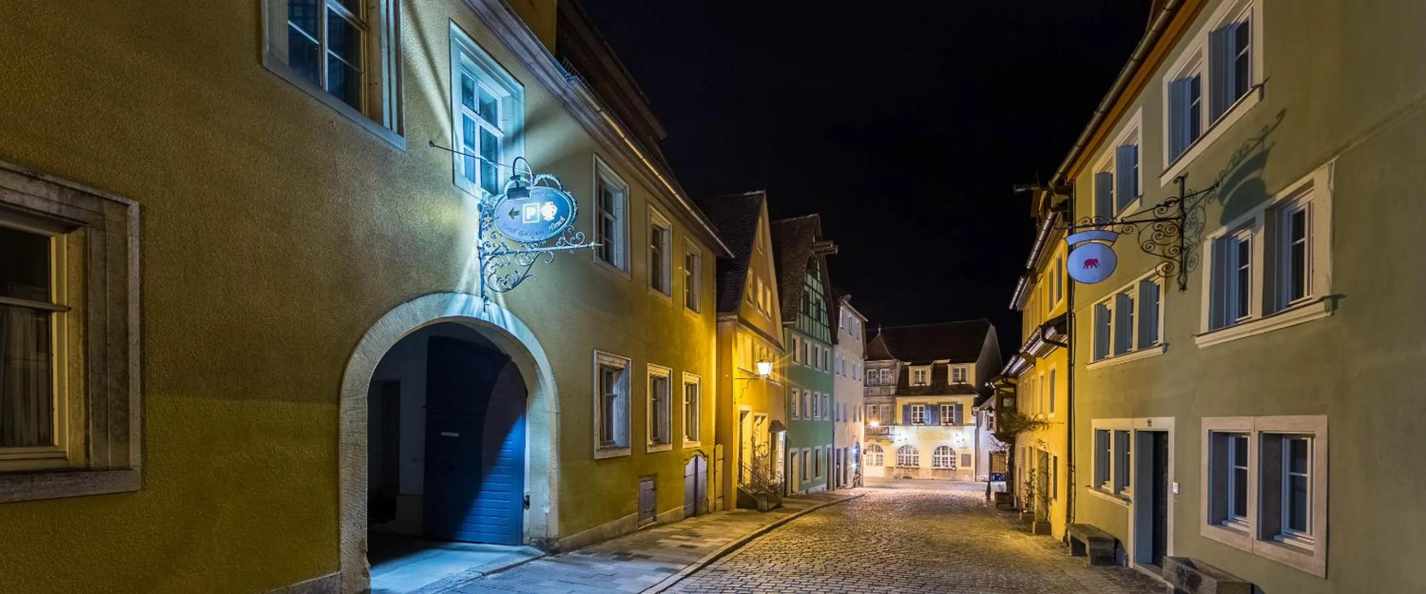 Facade/entrance in Gästehaus Plönlein - Hotel Goldener Hirsch Rothenburg