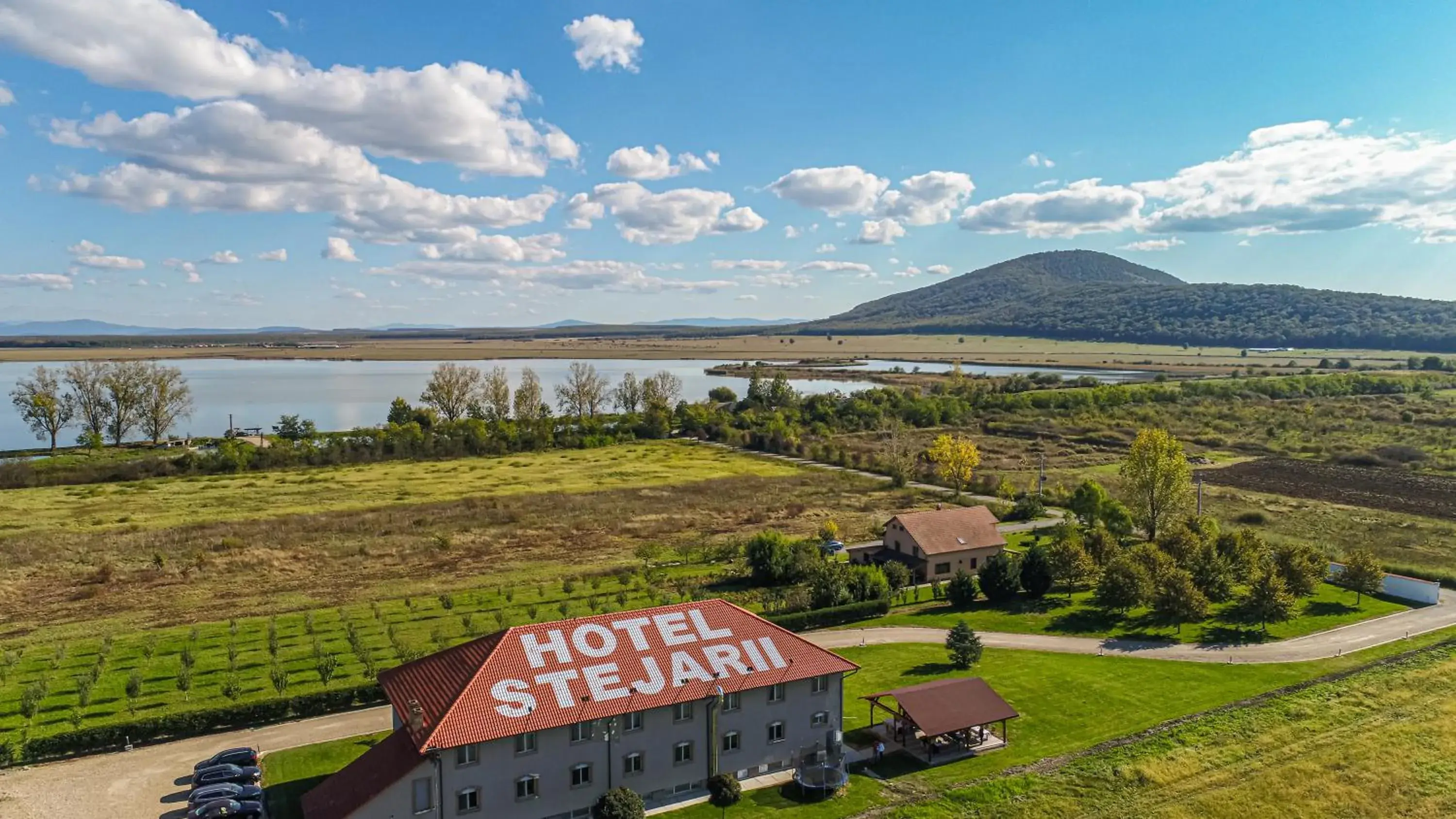 Property building in Stejarii Resort Property building in Stejarii Resort