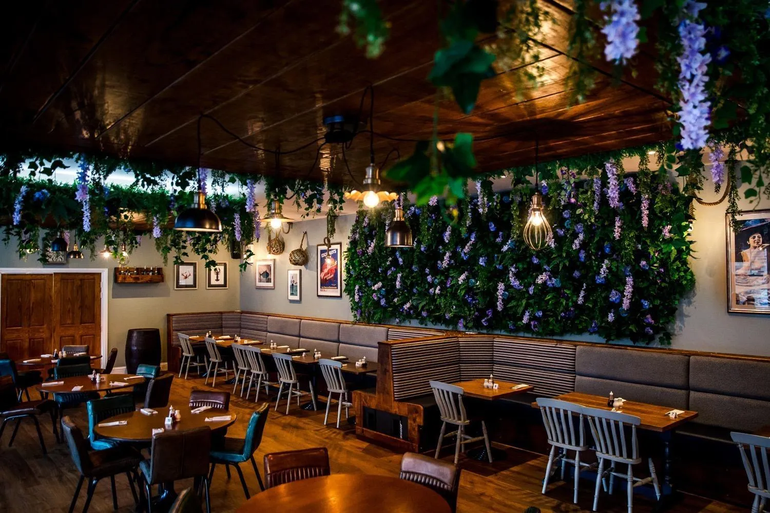 Restaurant/places to eat in Katch