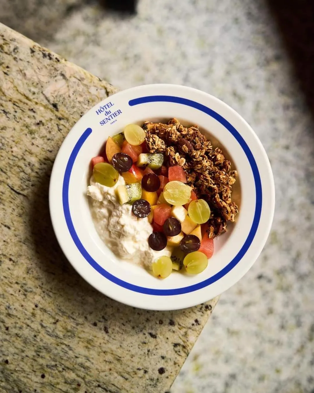 Restaurant/places to eat in Hôtel du Sentier