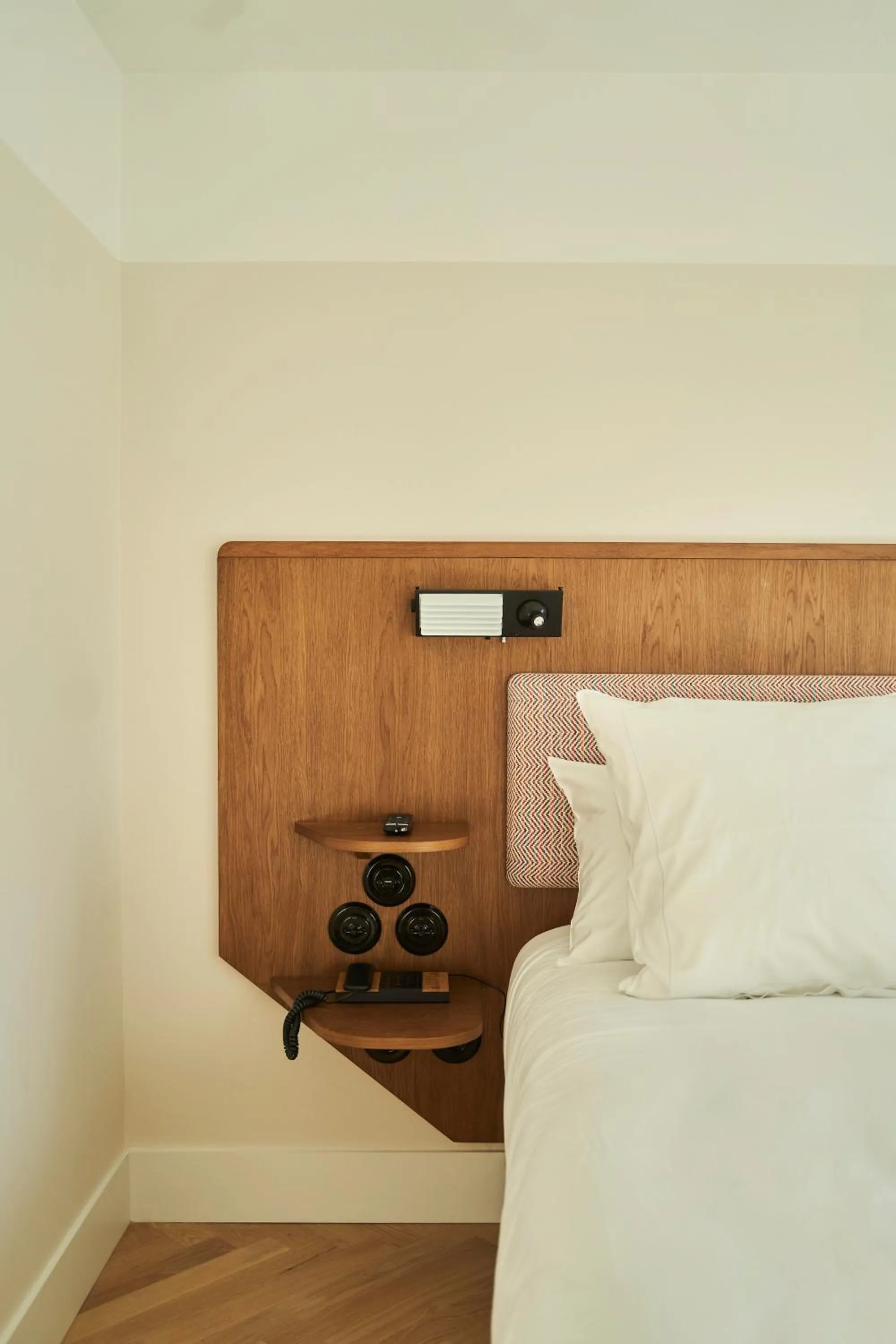 Bedroom, Bed in Hôtel du Sentier