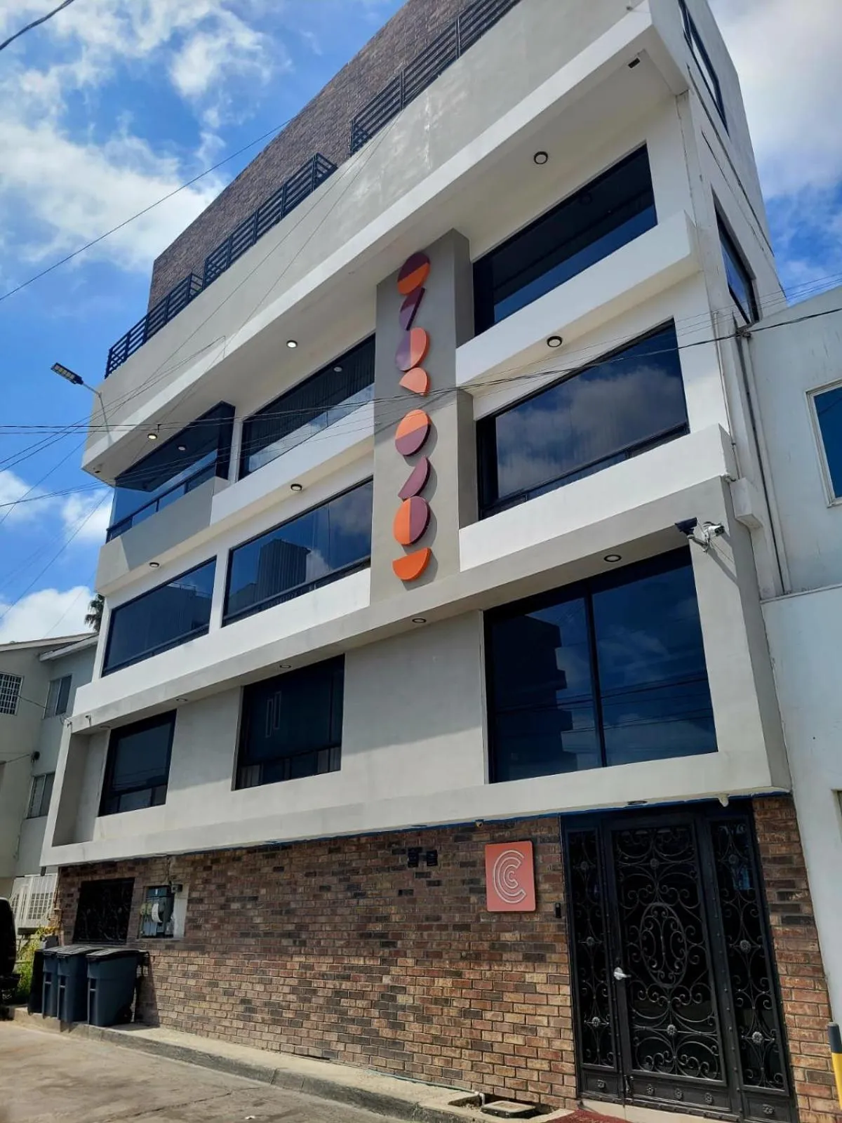 Property building in Casa Cacho