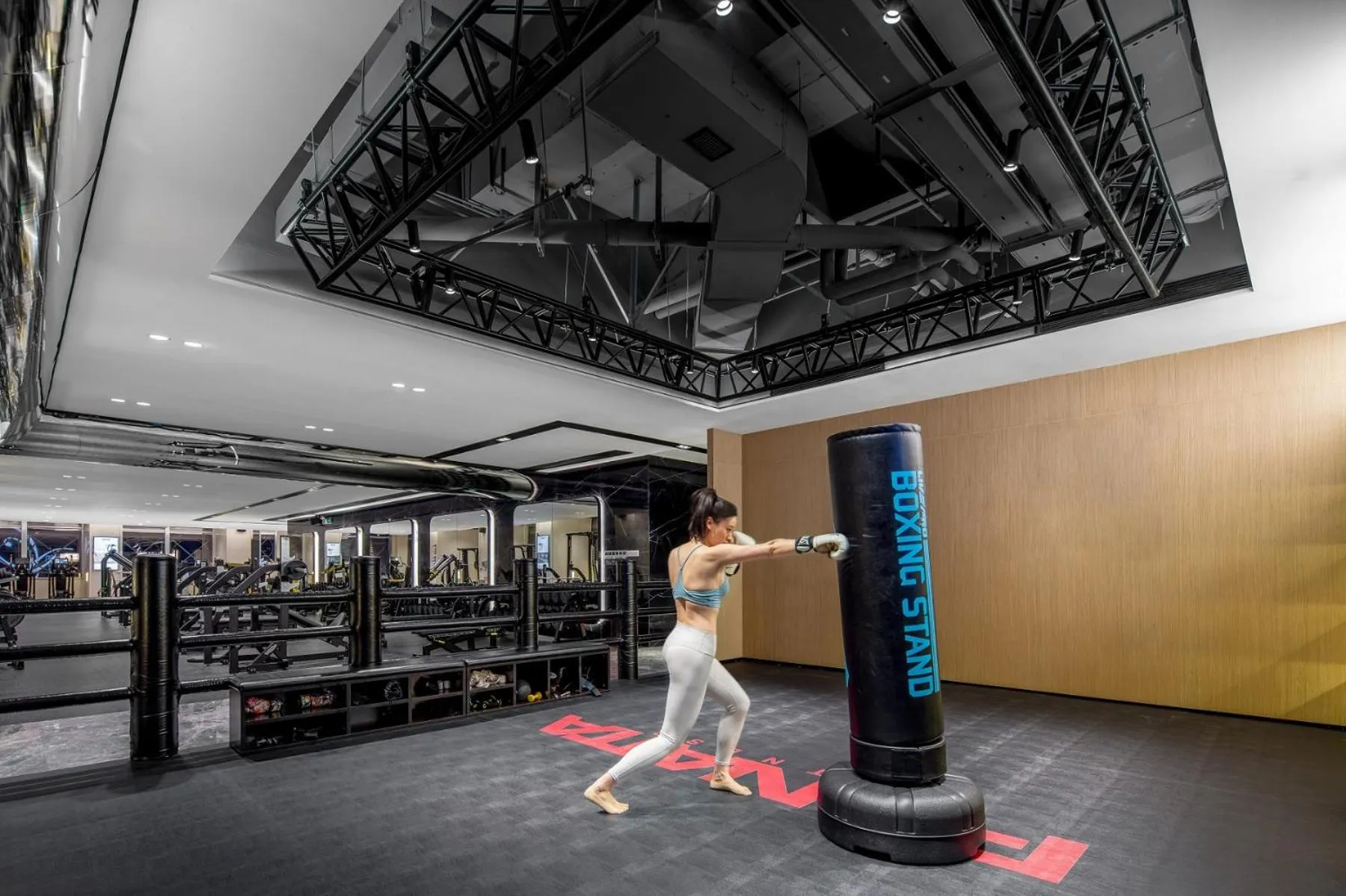 Fitness centre/facilities in Crowne Plaza Shenzhen Futian, Near to Shenzhen Convention&Exhibition Centre, Shenzhen Stock Exchange and Shenzhen Civic Center, Outdoor Heated Pool