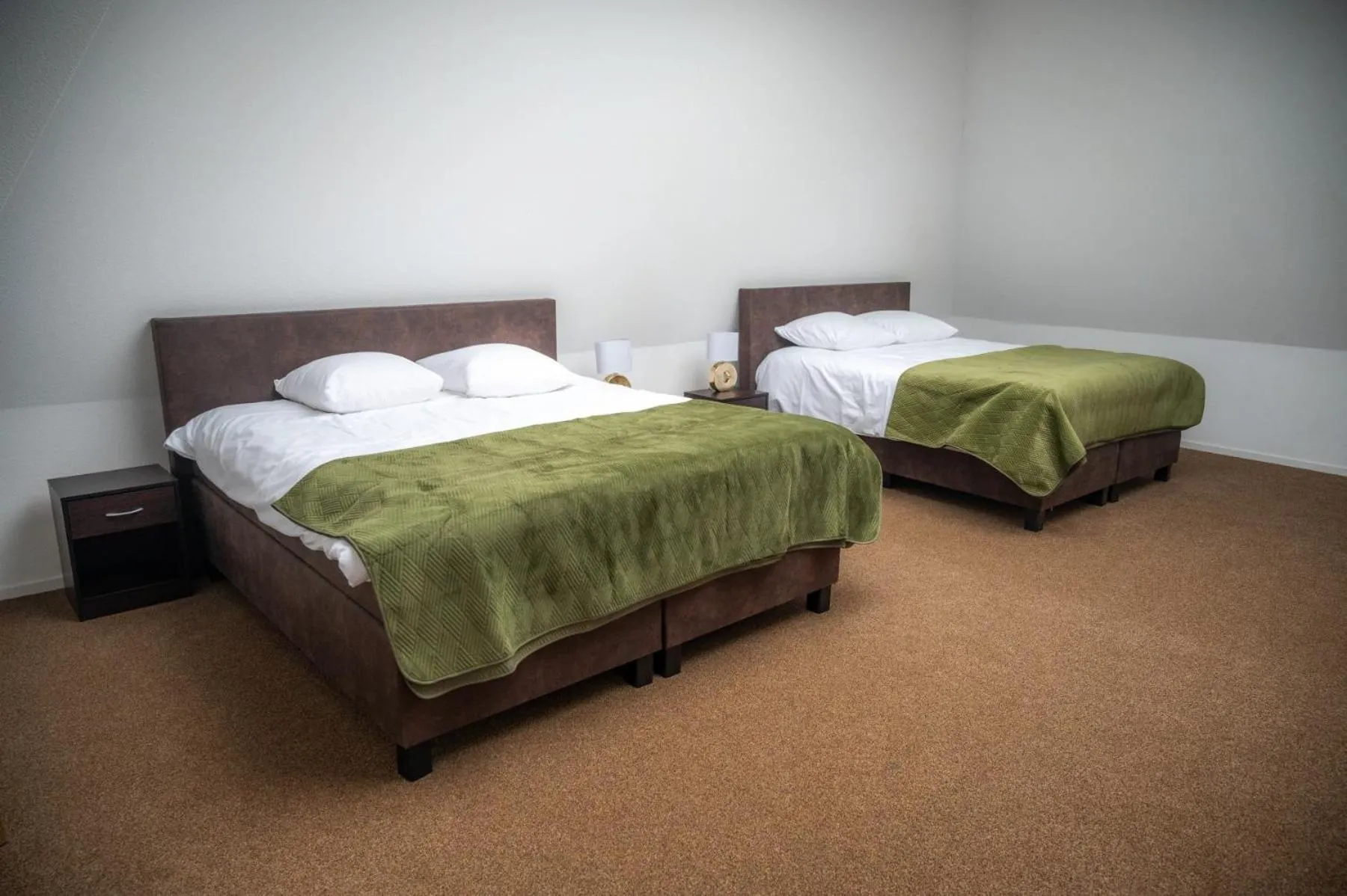 Bedroom, Bed in The Velvet Lodge