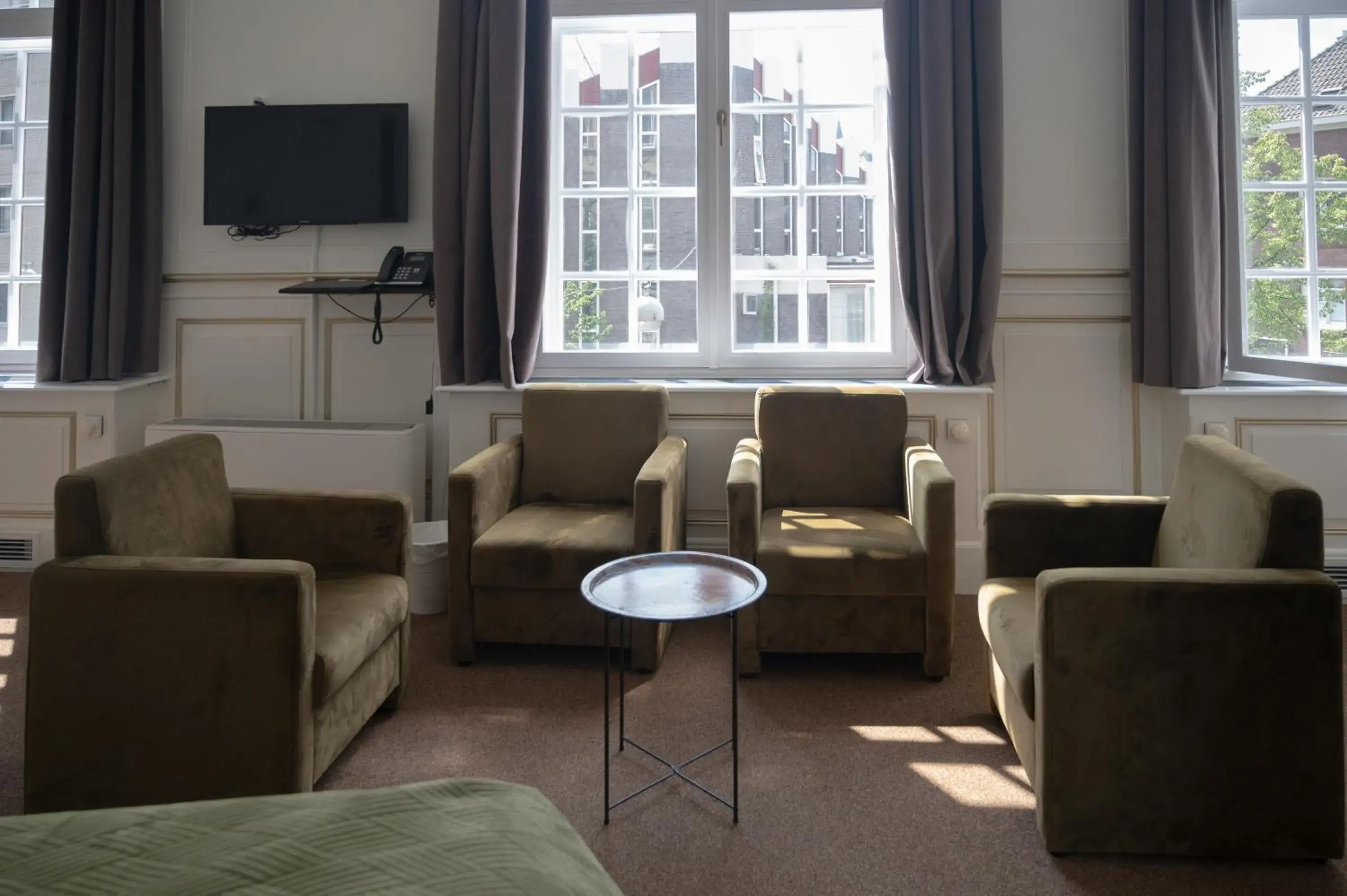 Deluxe Room in The Velvet Lodge Deluxe Room in The Velvet Lodge