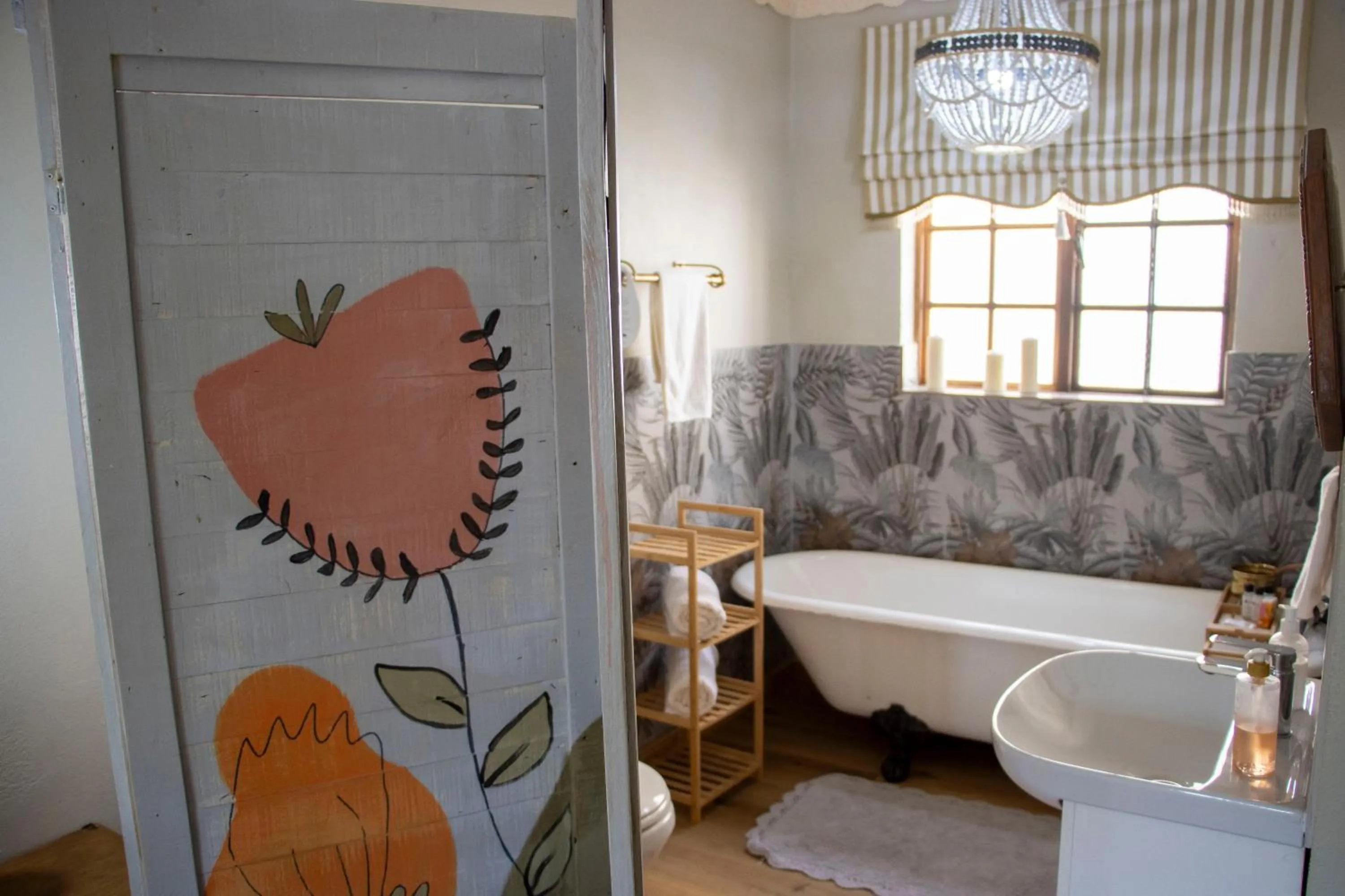 Toilet in Oregon Place Guest House