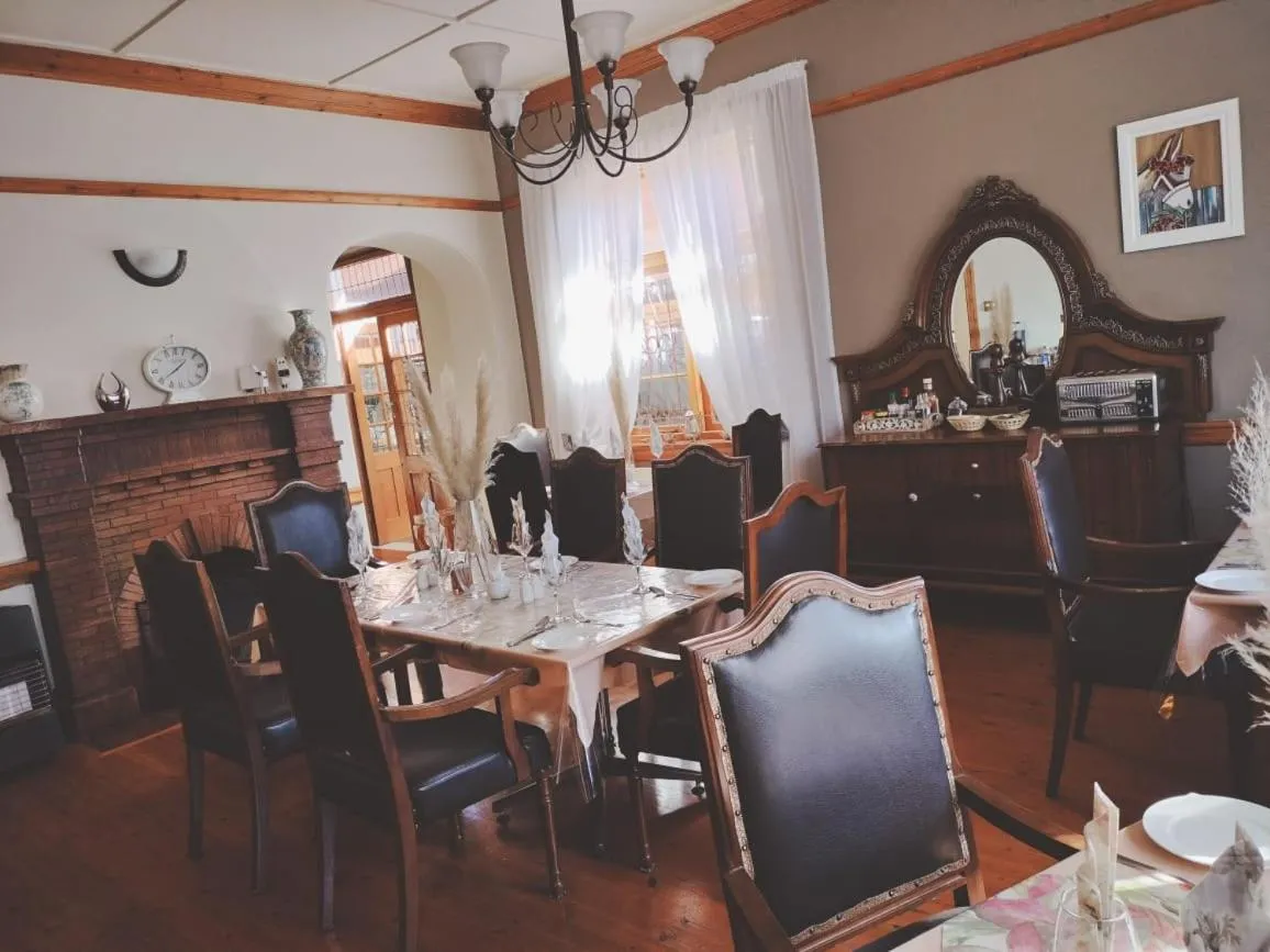 Restaurant/places to eat in Oregon Place Guest House