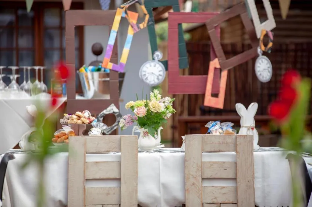 Restaurant/places to eat in Oregon Place Guest House